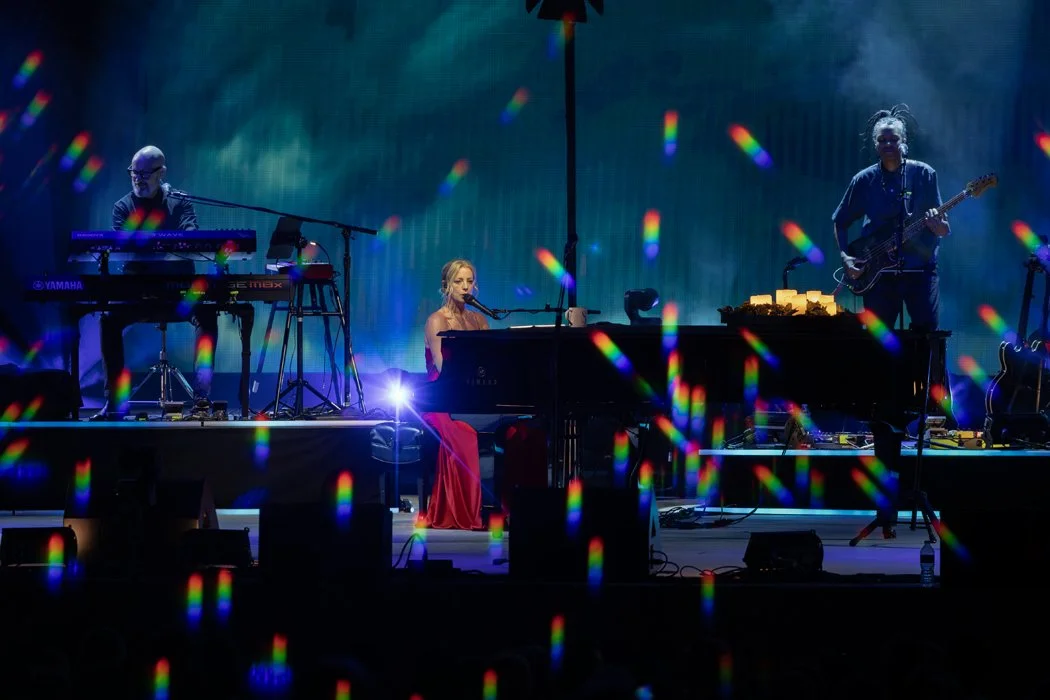 SarahMcLachlan_FBAmp-02.jpg