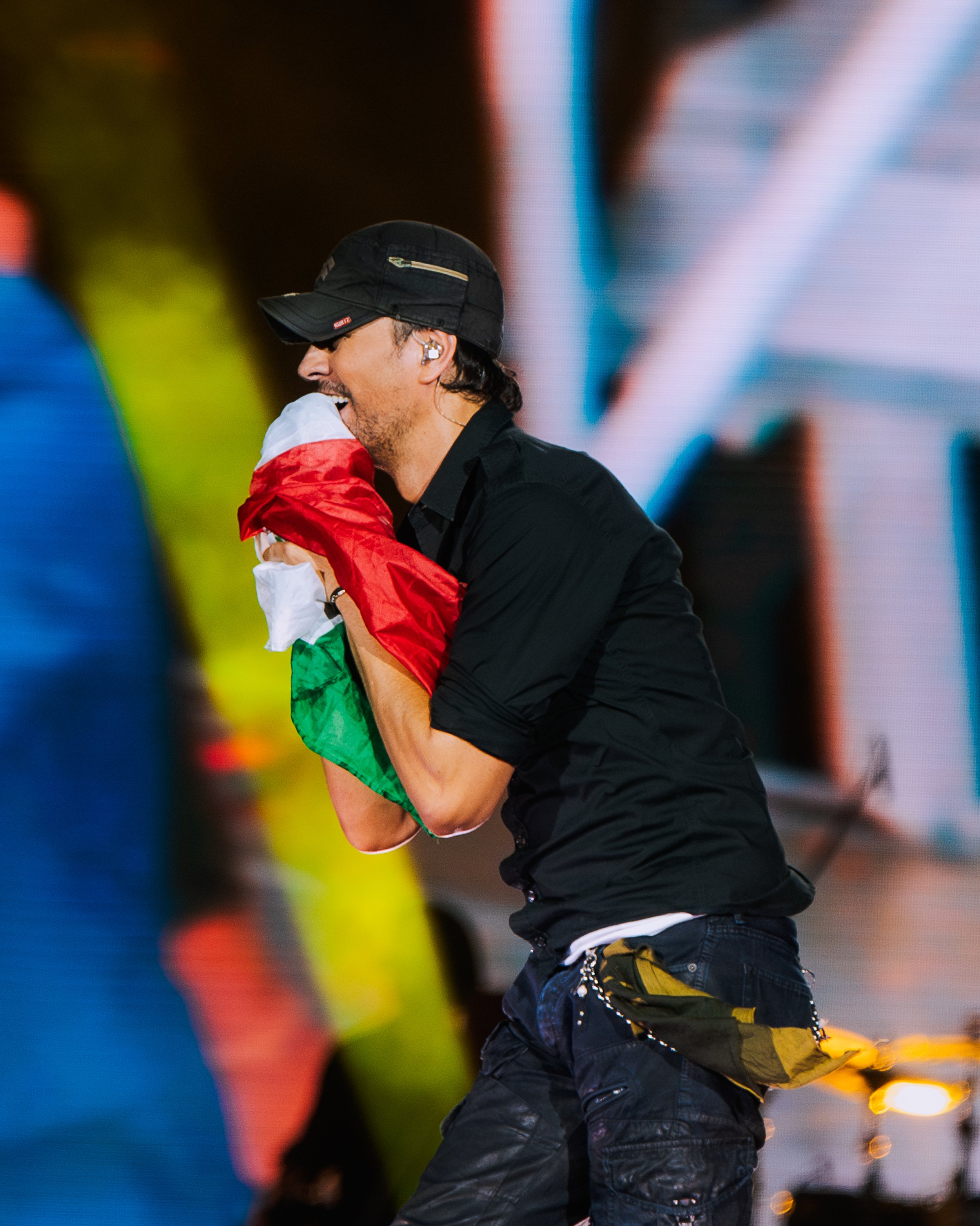 ENRIQUE IGLESIAS (1).jpg