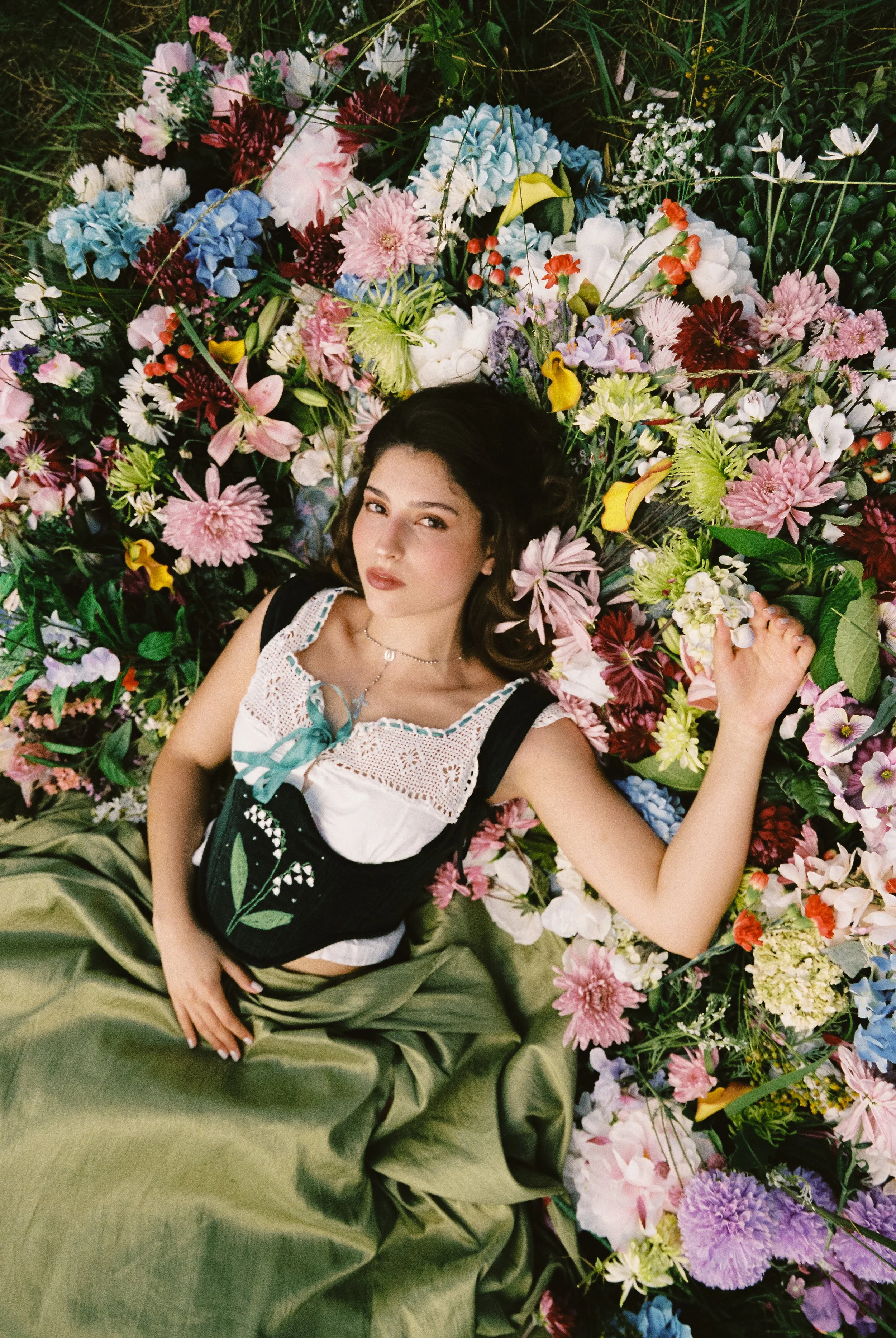 REVIEW: Andrea Bejar Enchants On New Single, “Te Vas A Arrepentir (Don’t Hurt Him)”