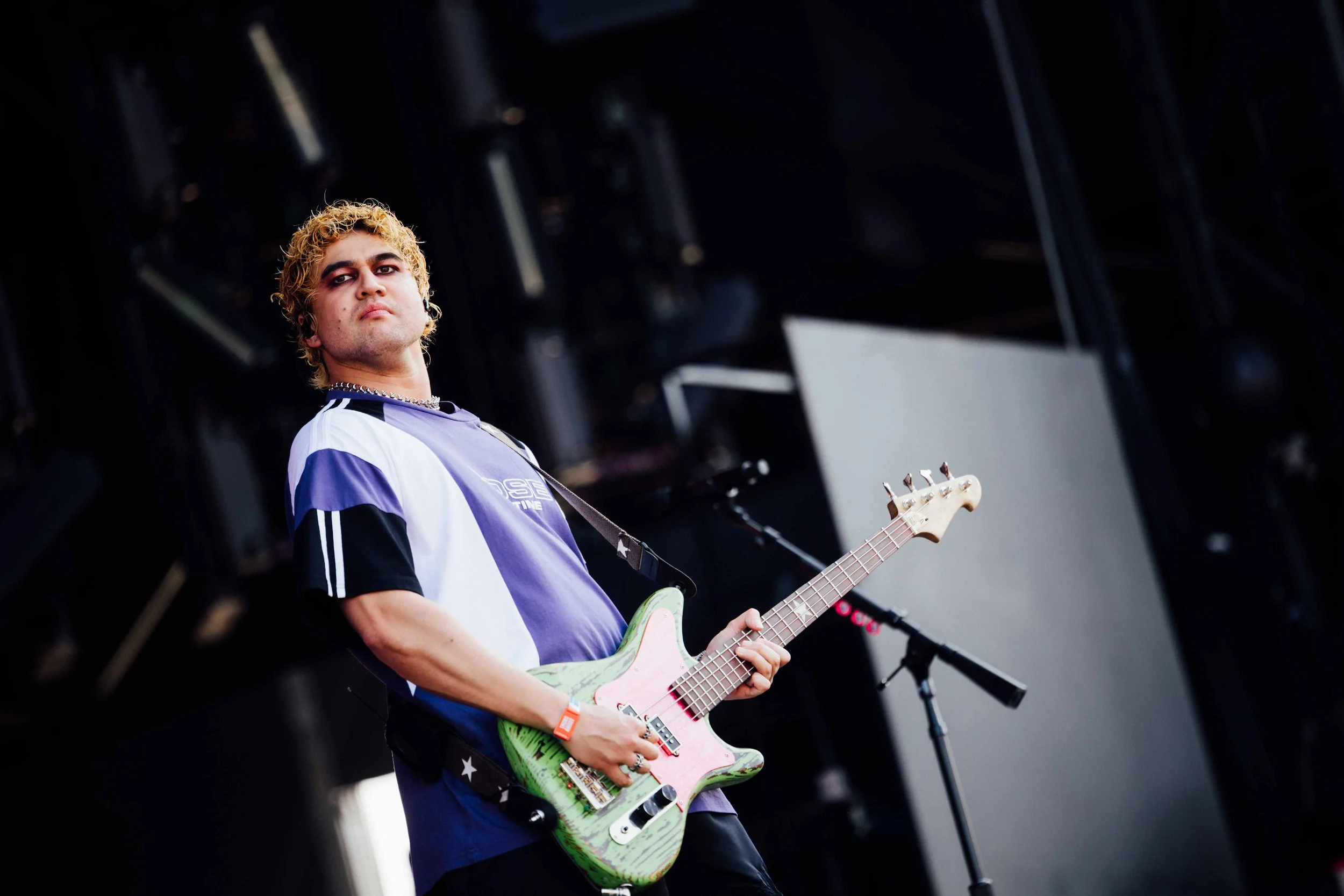 5SOS_Web_07_26_10.jpg