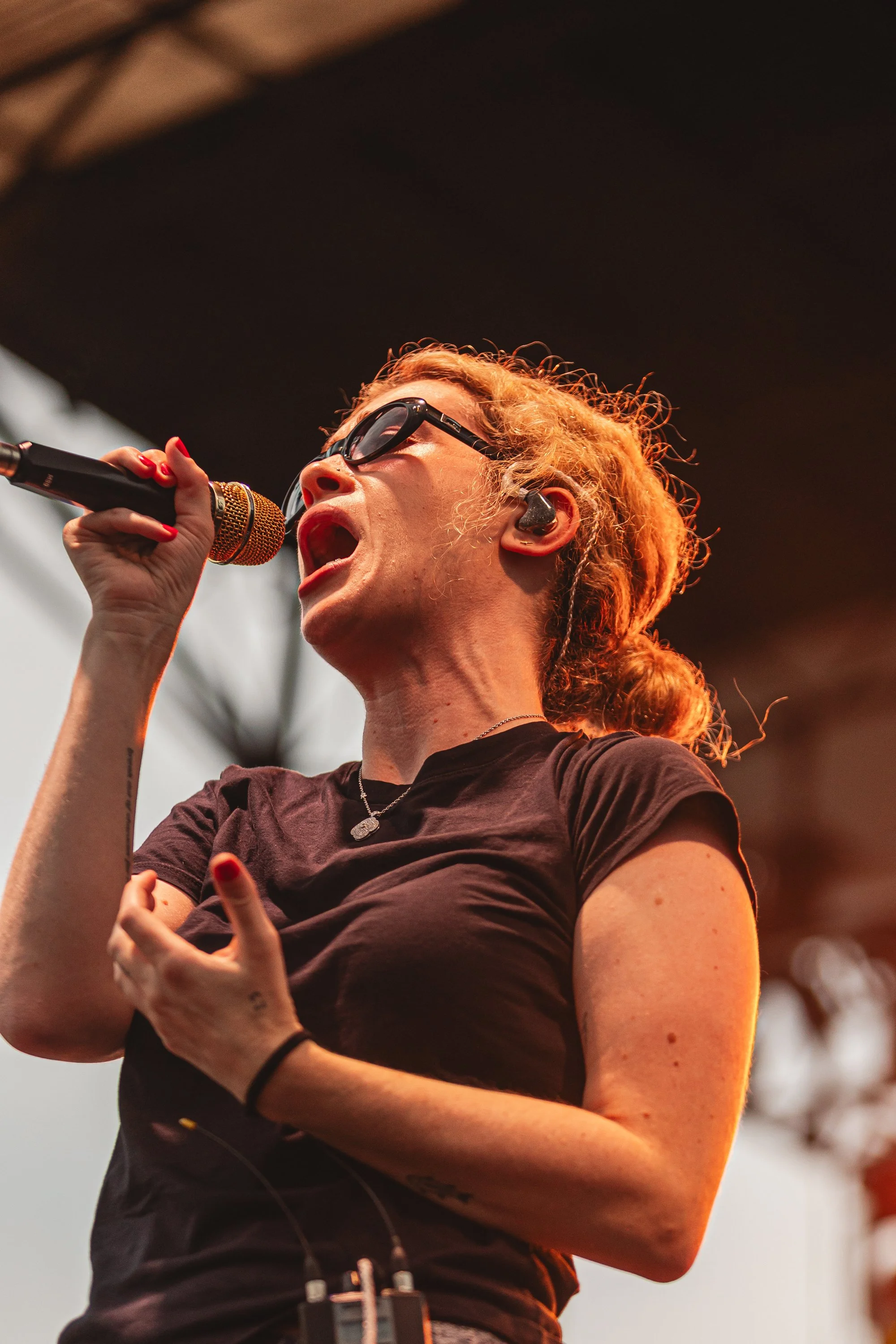 BLONDSHELL-3.jpg