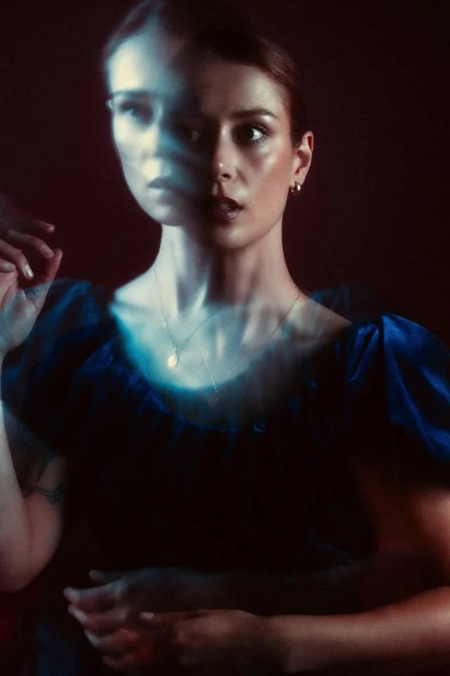 REVIEW: Running in Every Direction — Inside Grace Cummings’ New Album ‘Bloodhorse!’
