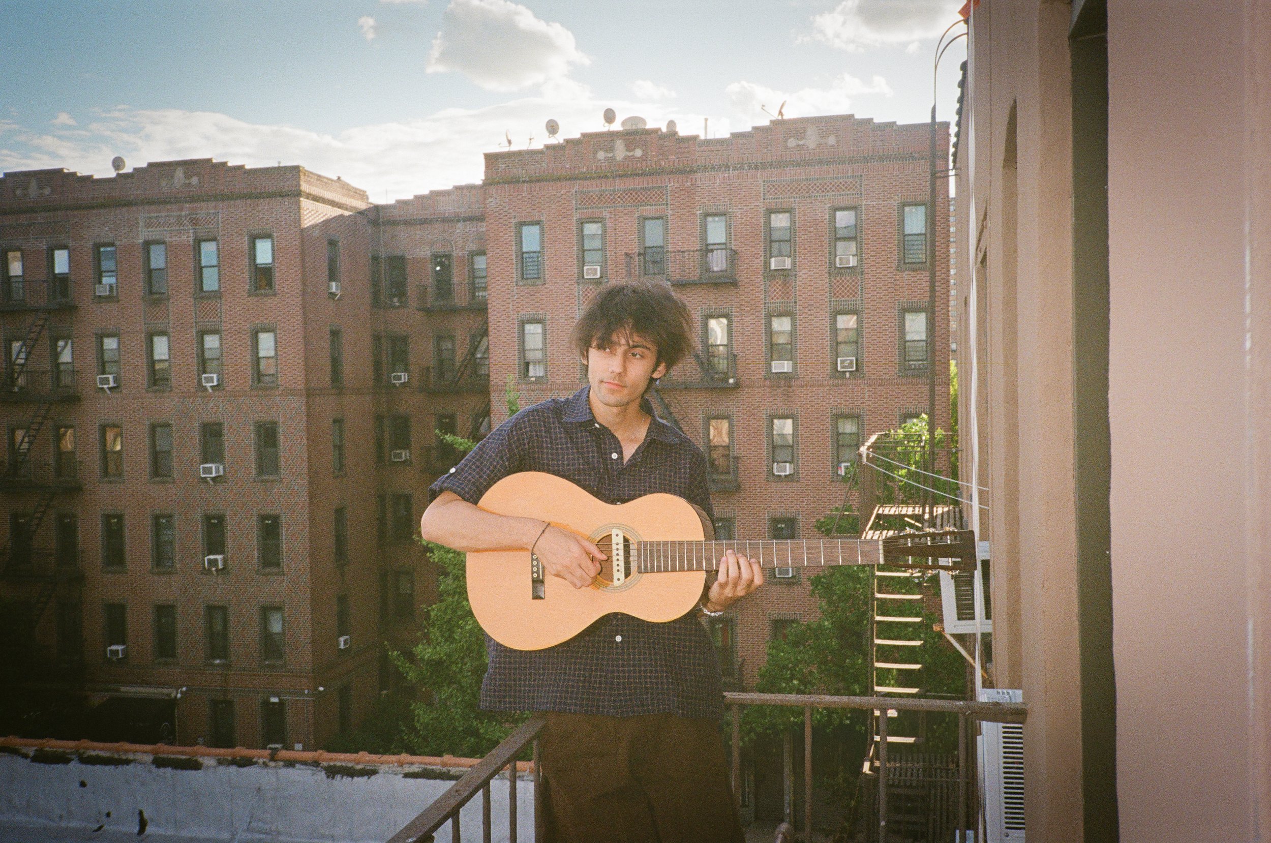 Q&amp;A: aron! Embraces the Risk of Falling in Love on ‘Too Close For Running’