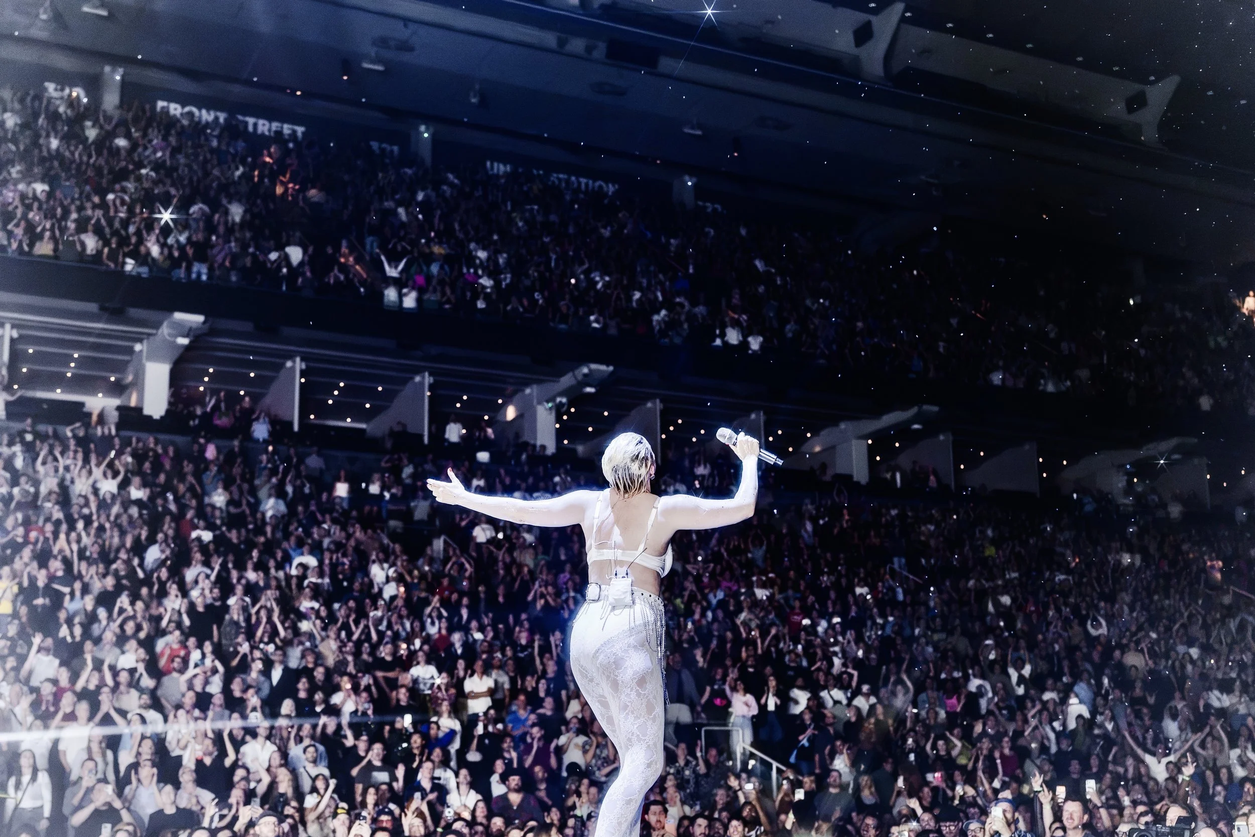 Gallery: Robyn in Toronto