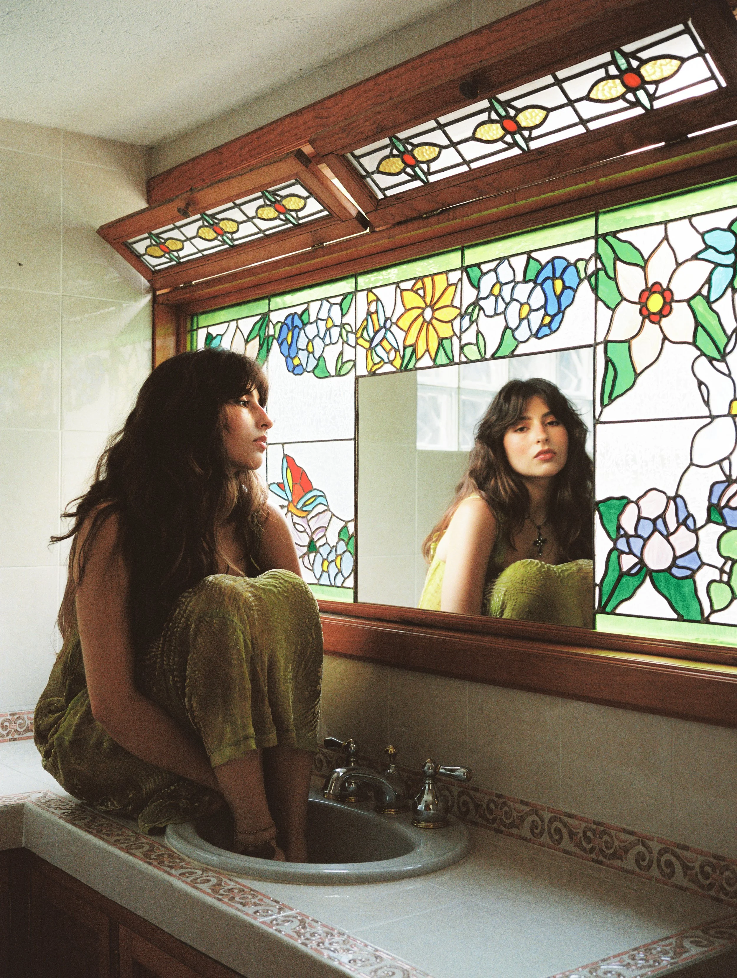 Q&amp;A: Andrea Bejar Finds Her Sound and Flourishes With Debut Album ‘In Bloom’
