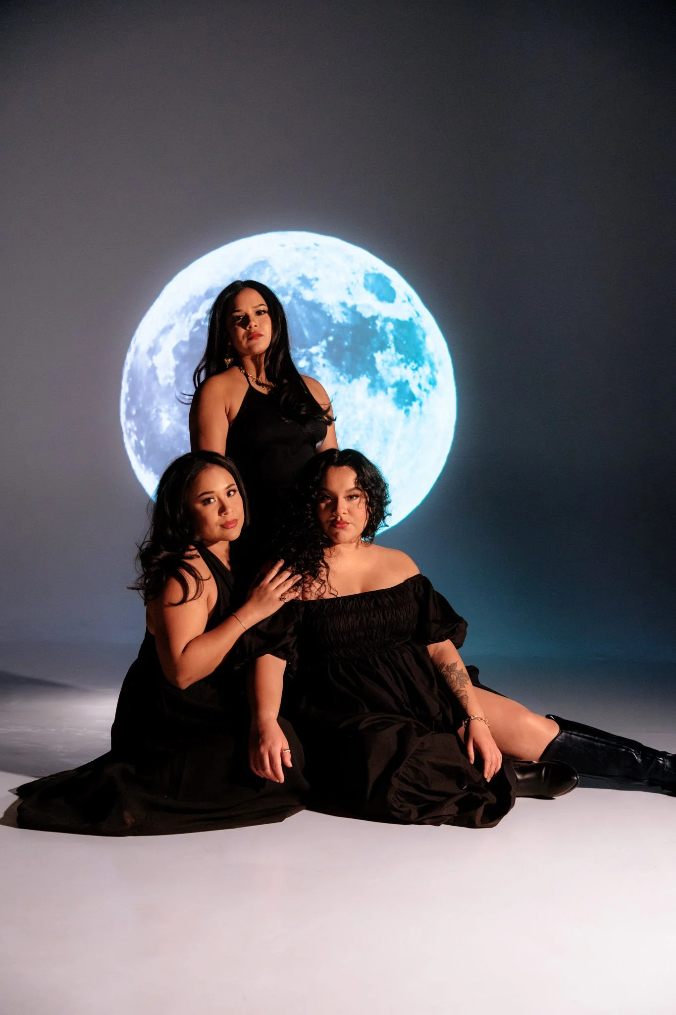 REVIEW: The Tiarras’ “Moon en Flor” Is a Debut Rooted in Family, Loss and Musical Freedom