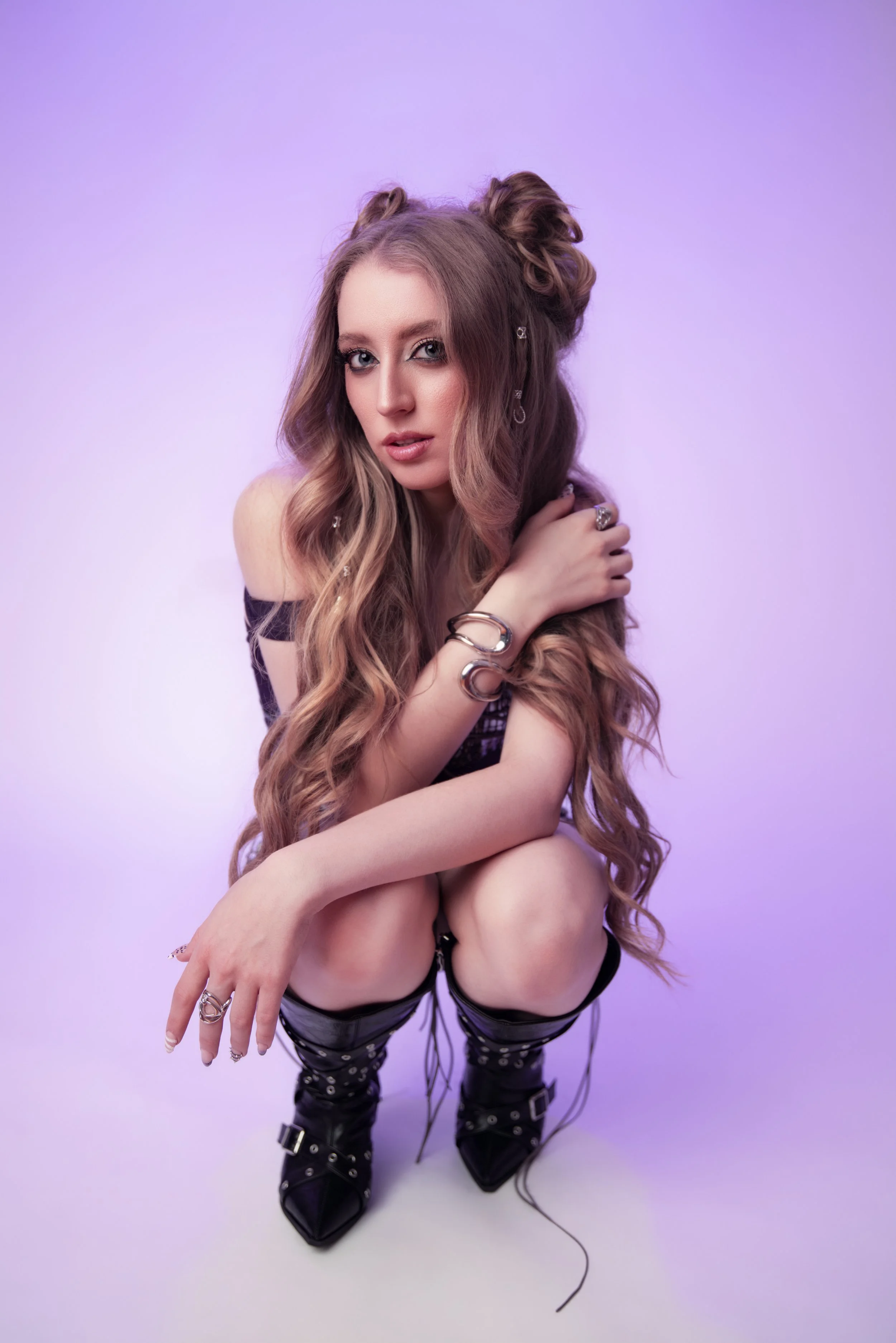 REVIEW: Lola Violet is stealing the scene with “ULTRAVIOLET”