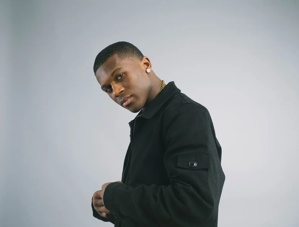 Spotlight KB Mike Lets His Fans Decide His Next Move — The Luna Collective