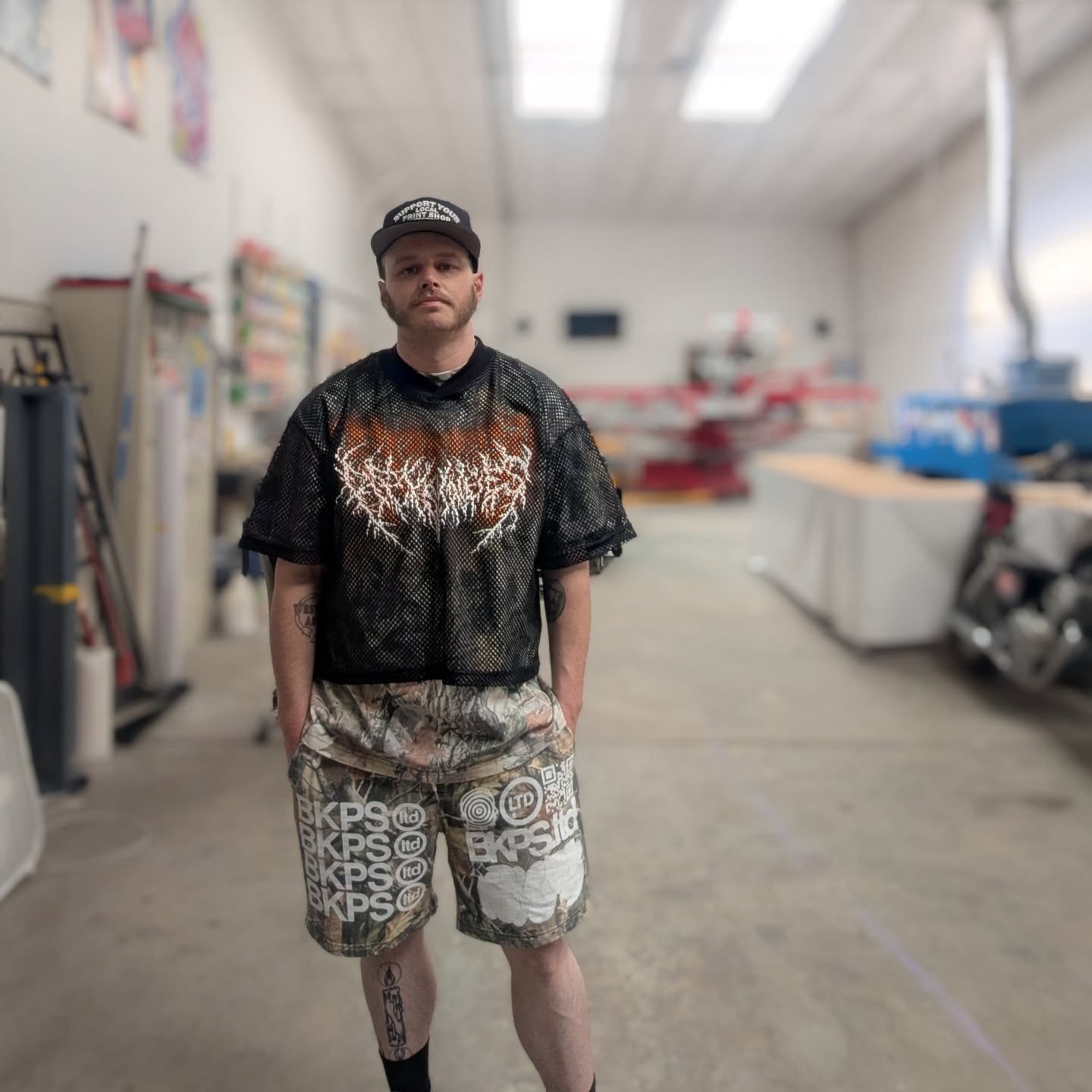 hardest fit from shop samples challenge was a success!
we filmed a lot of this stupid project, clips comin soon but STREETWEAR THUGS OUT HERE!
Thanks to our employee of the month @cosmic_q.t.1312 for filming and helping!