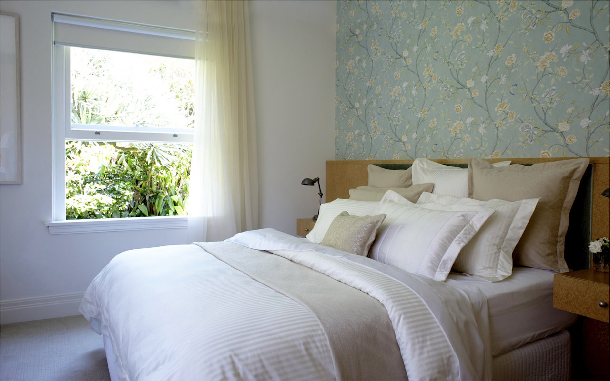 28. Scott Weston_Point Piper_Master Bedroom_2011.jpeg