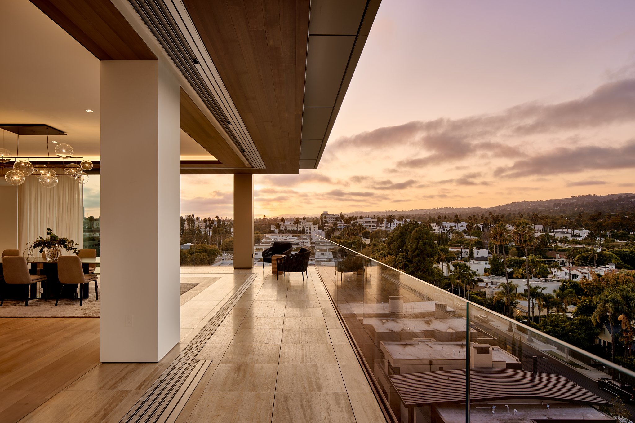 8899 Beverly_8a_923_LoRes_09_.jpg