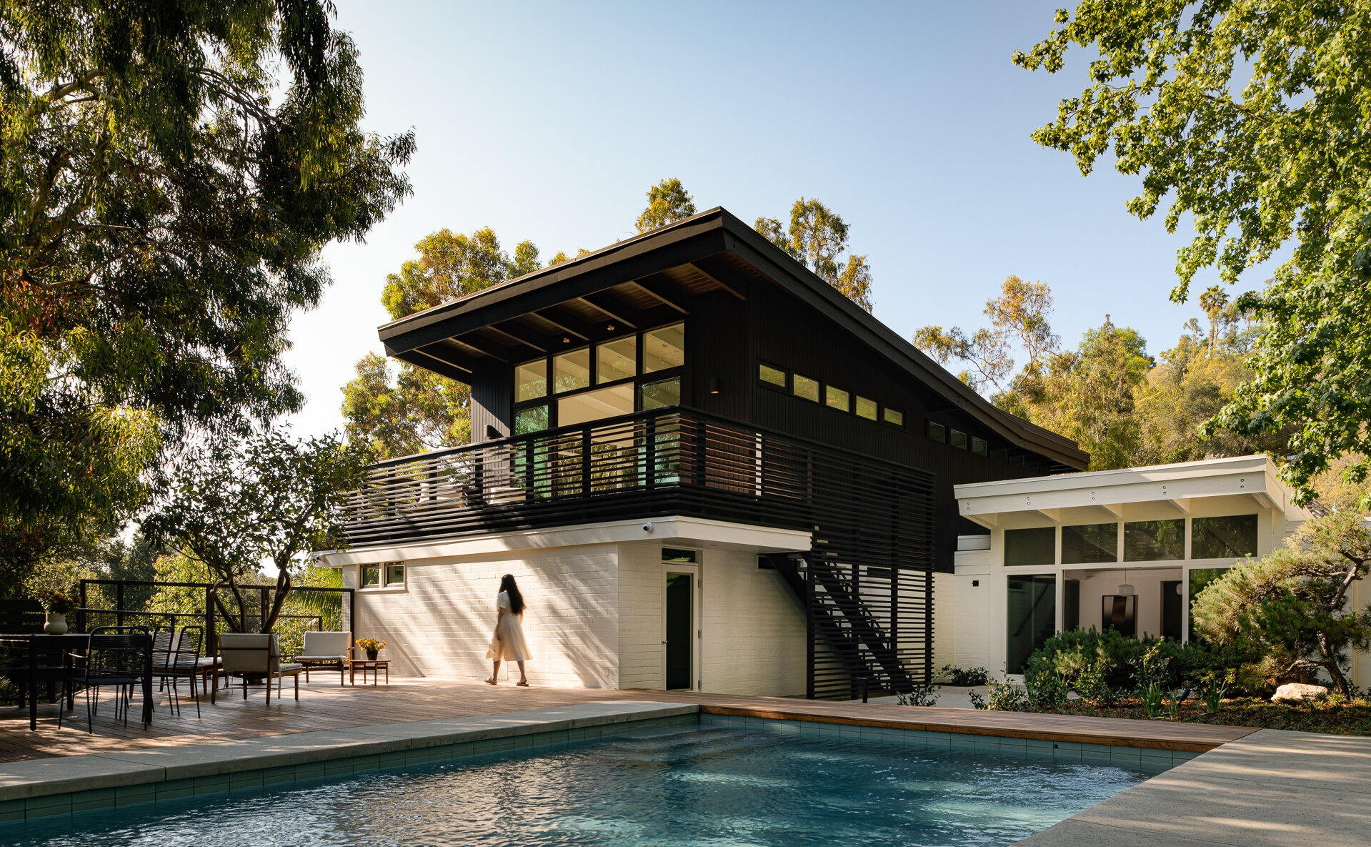 2179 Mandeville_LoRes01.jpg