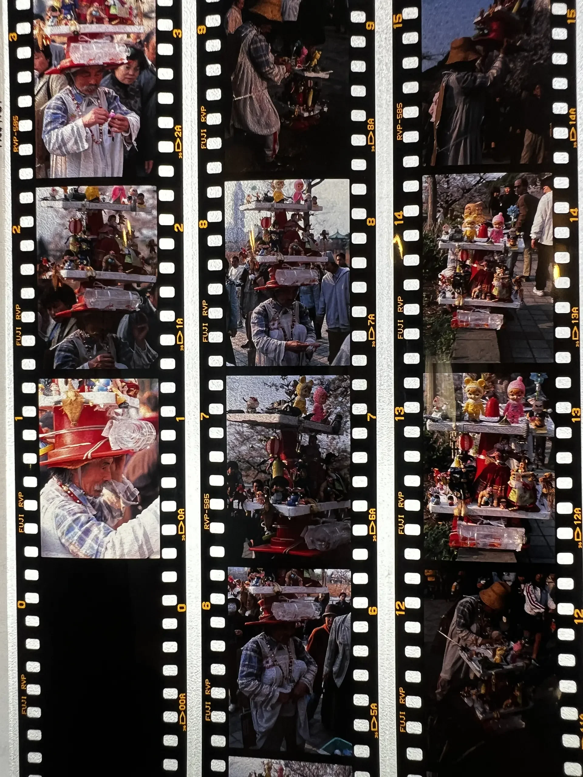 Reversal film contact sheet
