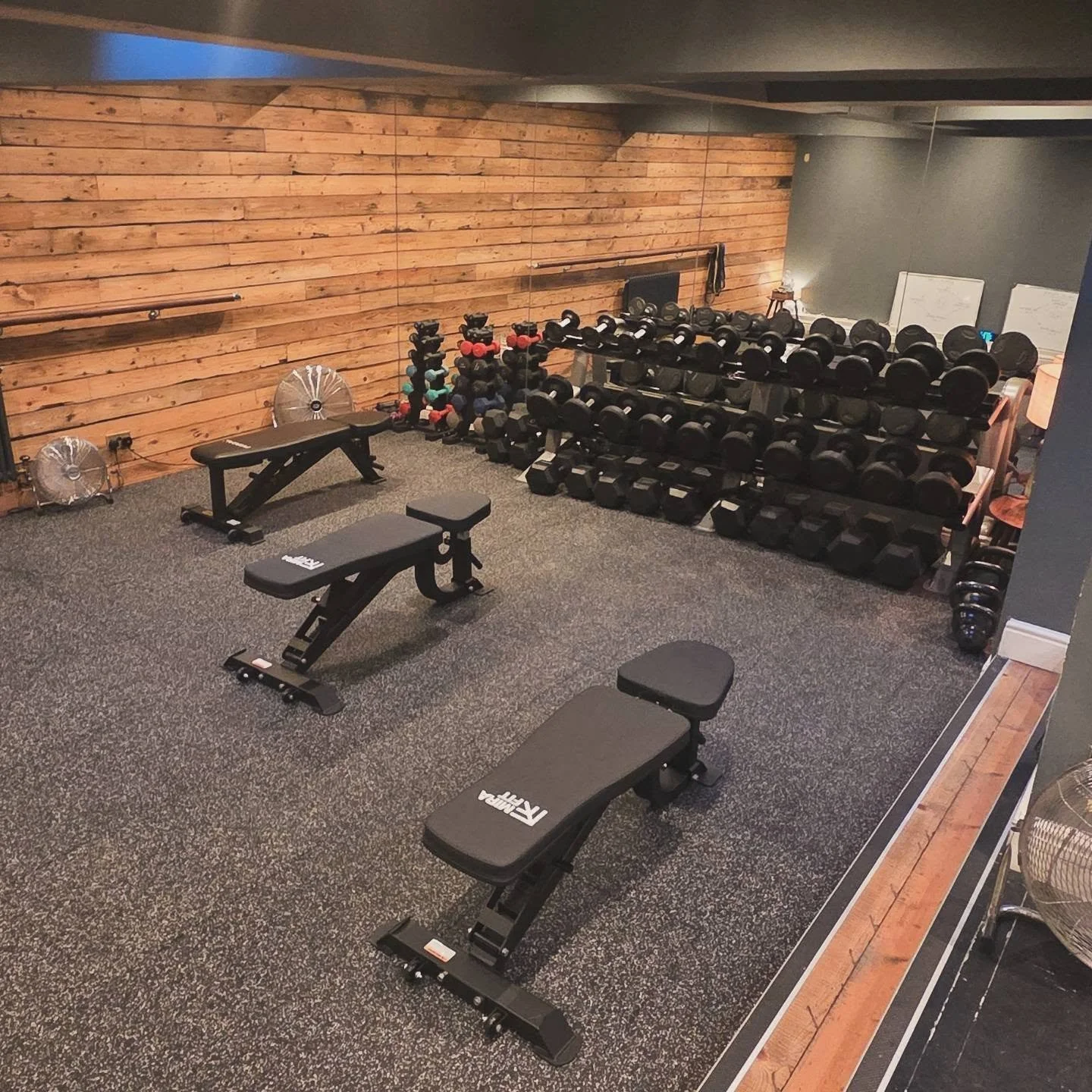 New gym flooring looking really nice 👌🏼