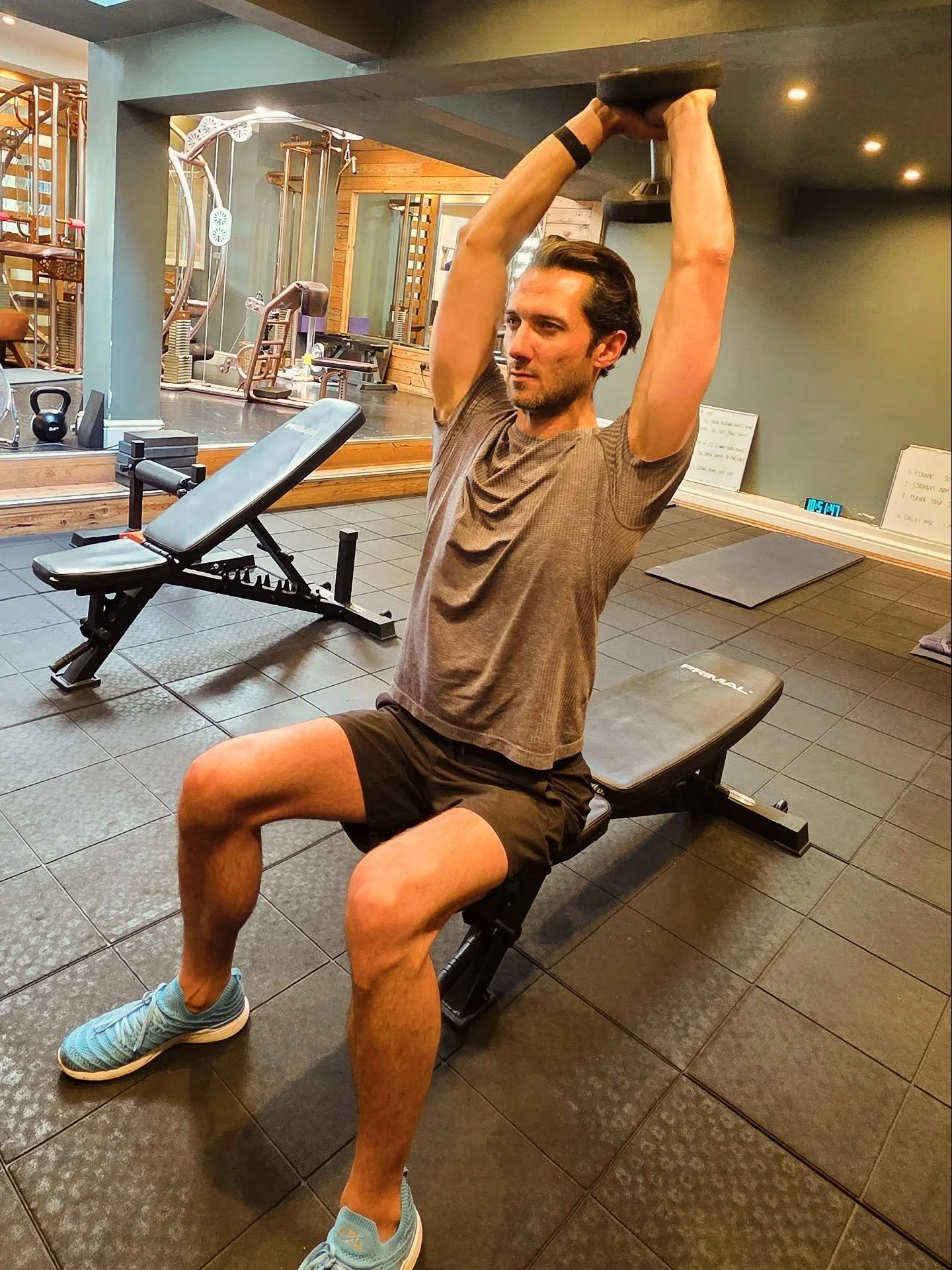 Our client Joe performing an overhead tricep extension. A great way to finish off your arms 💪🏽 

- Targets the long head of the triceps, helping to grow and define the back of your arms.

- Improves Arm Stability: Strengthens muscles that support y