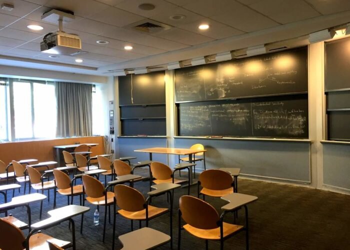 MIT classroom. Presidio Education®, 2018.