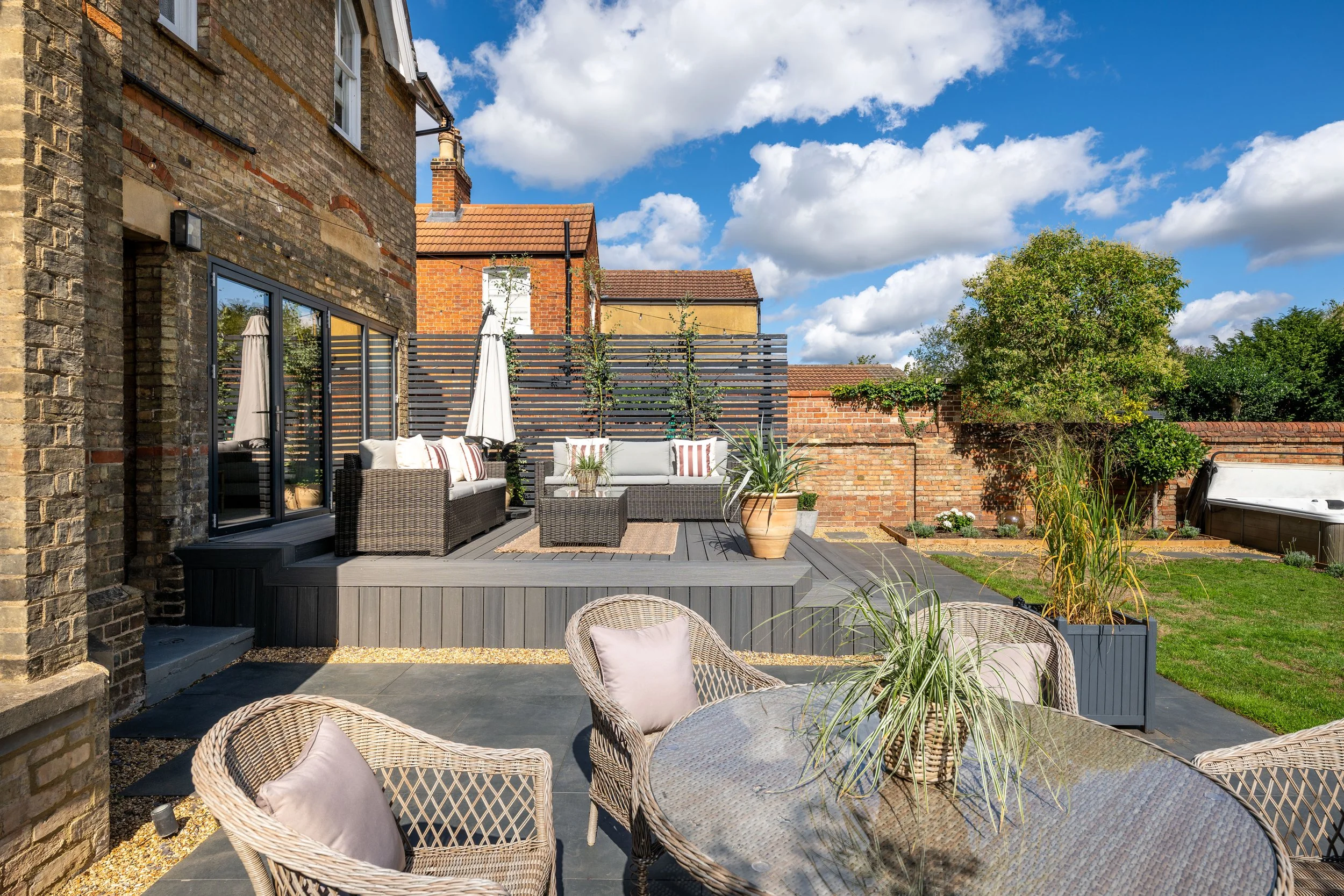 260915 - Holly Lodge, Bedford - 08.jpg