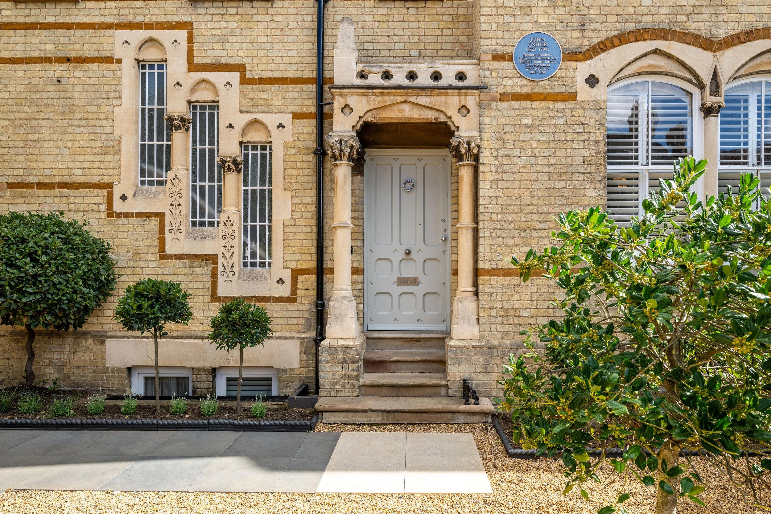 260915 - Holly Lodge, Bedford - 02.jpg