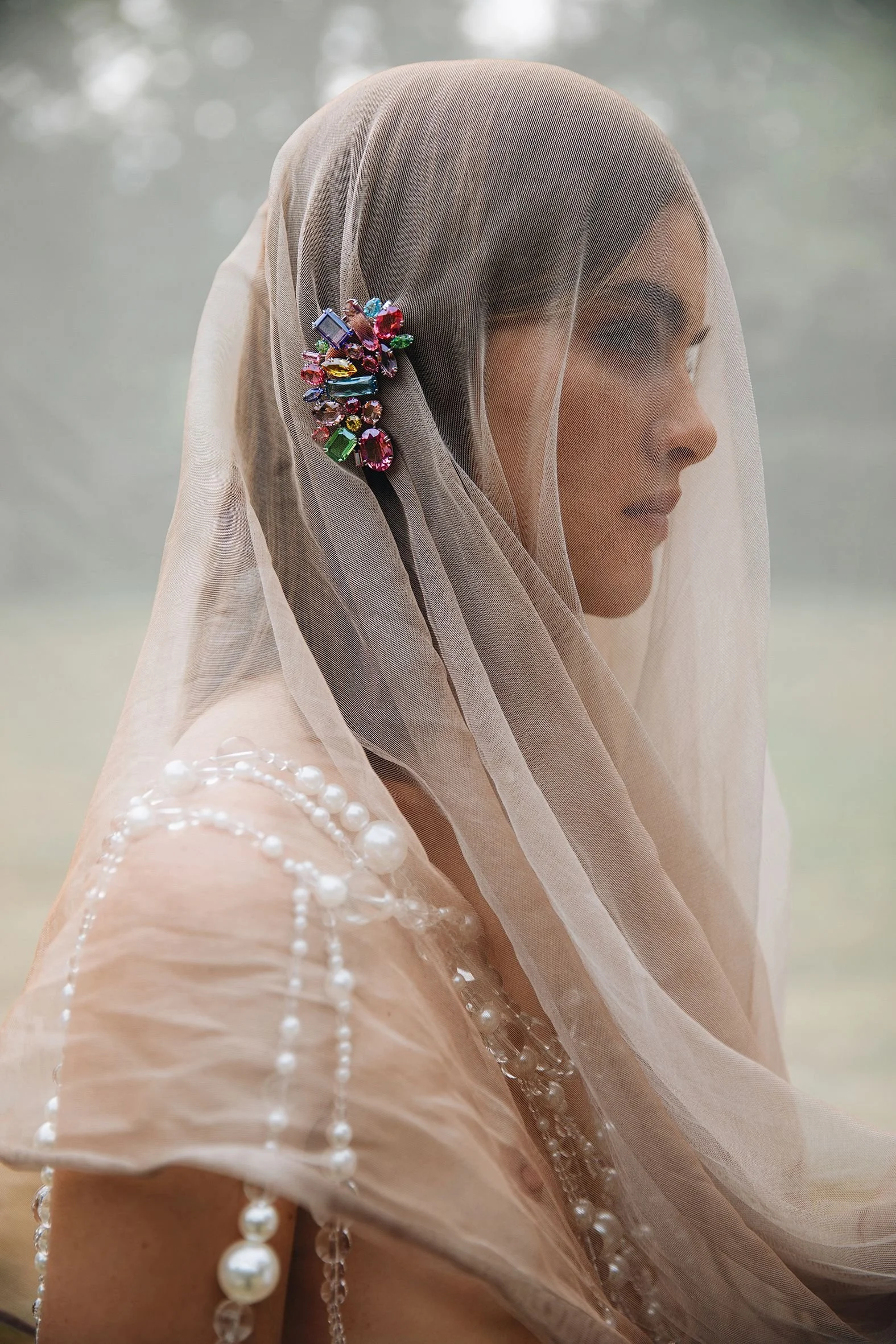 41-mily-barbe-main-book.jpg