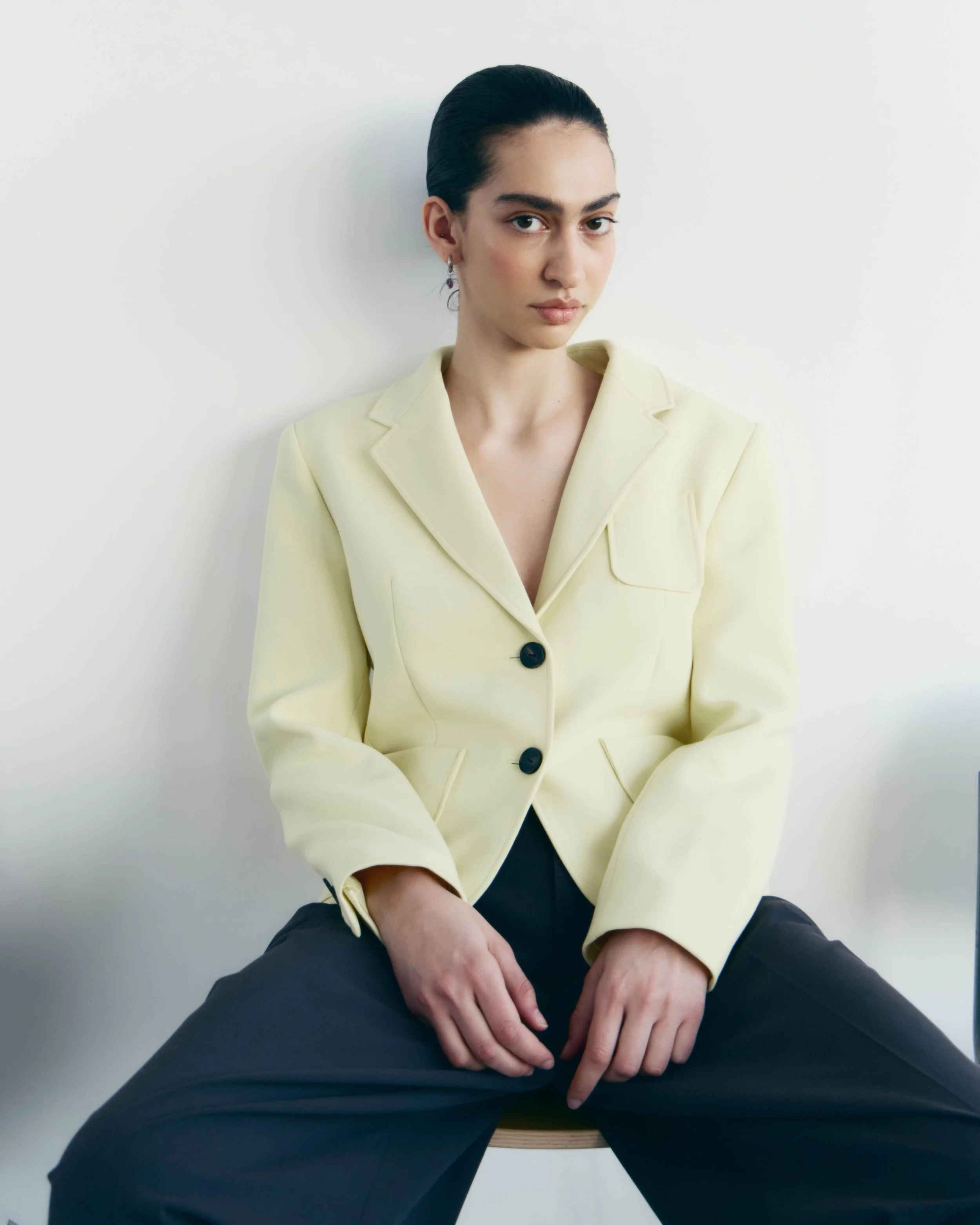 18-eva-nikogosiyan-main-book.jpg