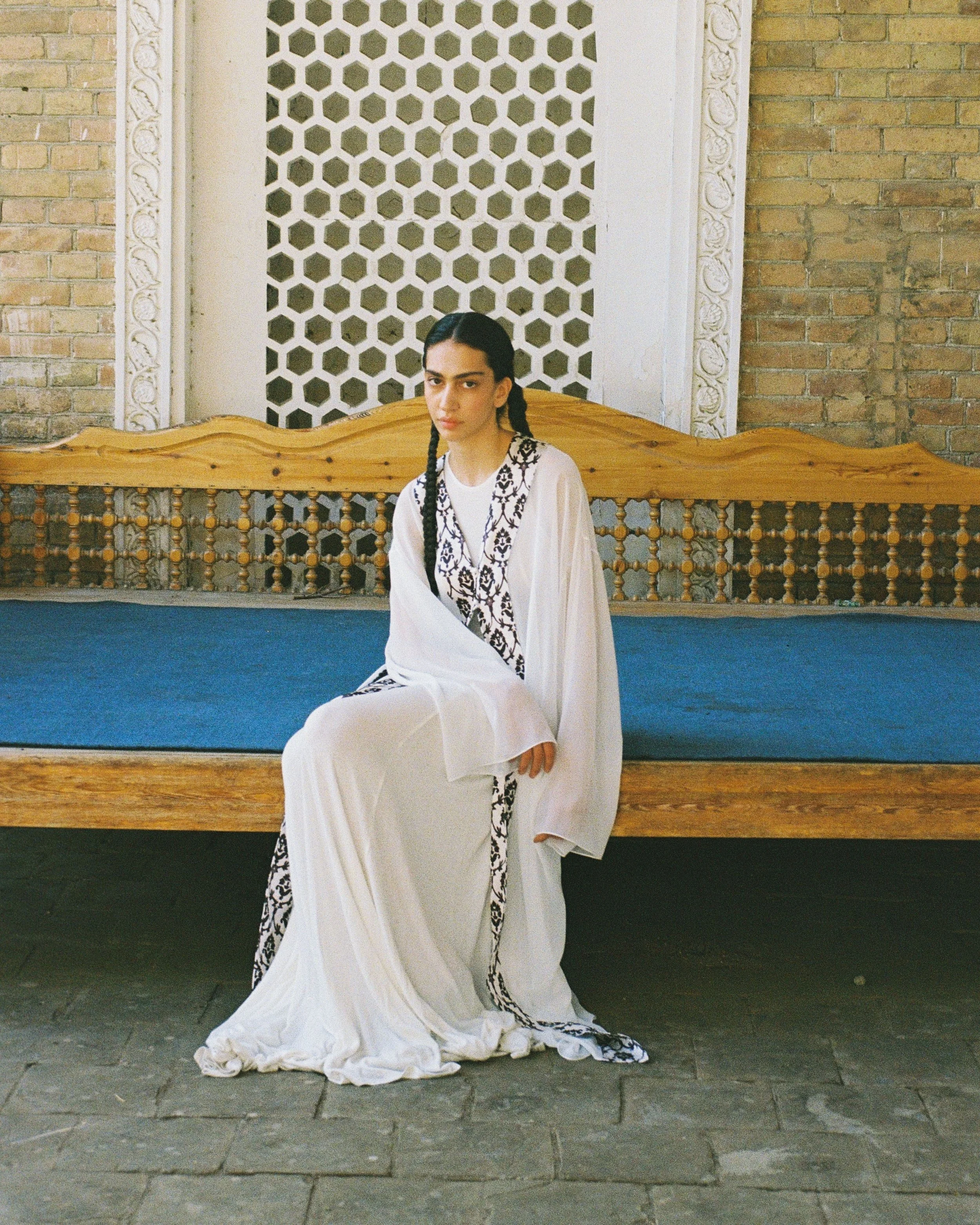 77-eva-nikogosiyan-main-book.jpg