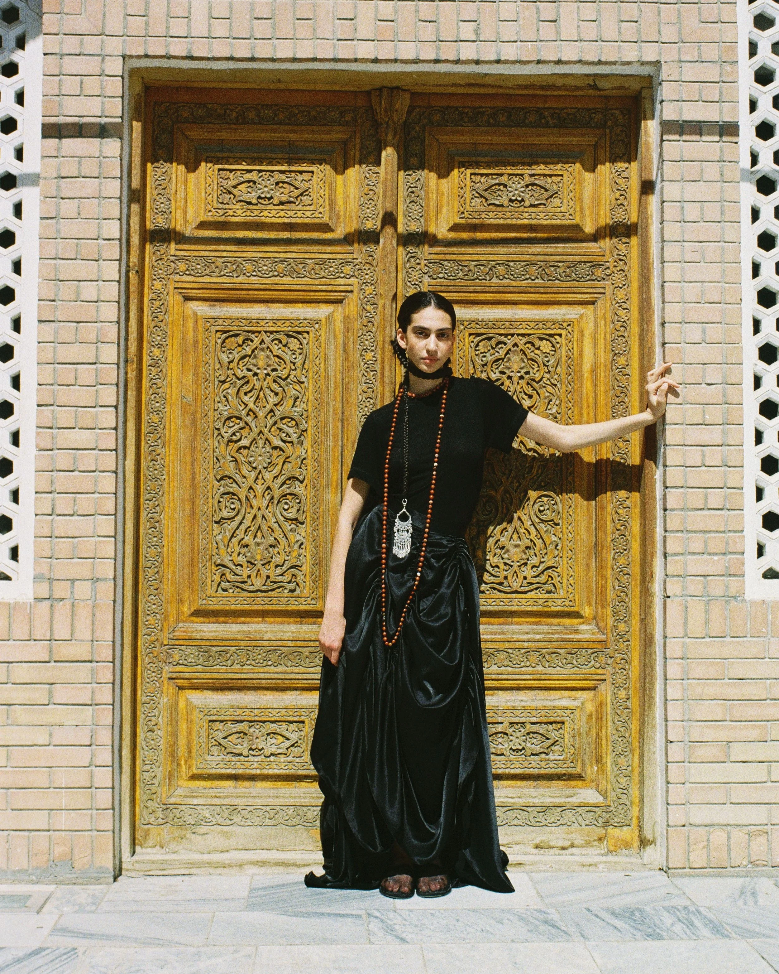 103-eva-nikogosiyan-main-book.jpg
