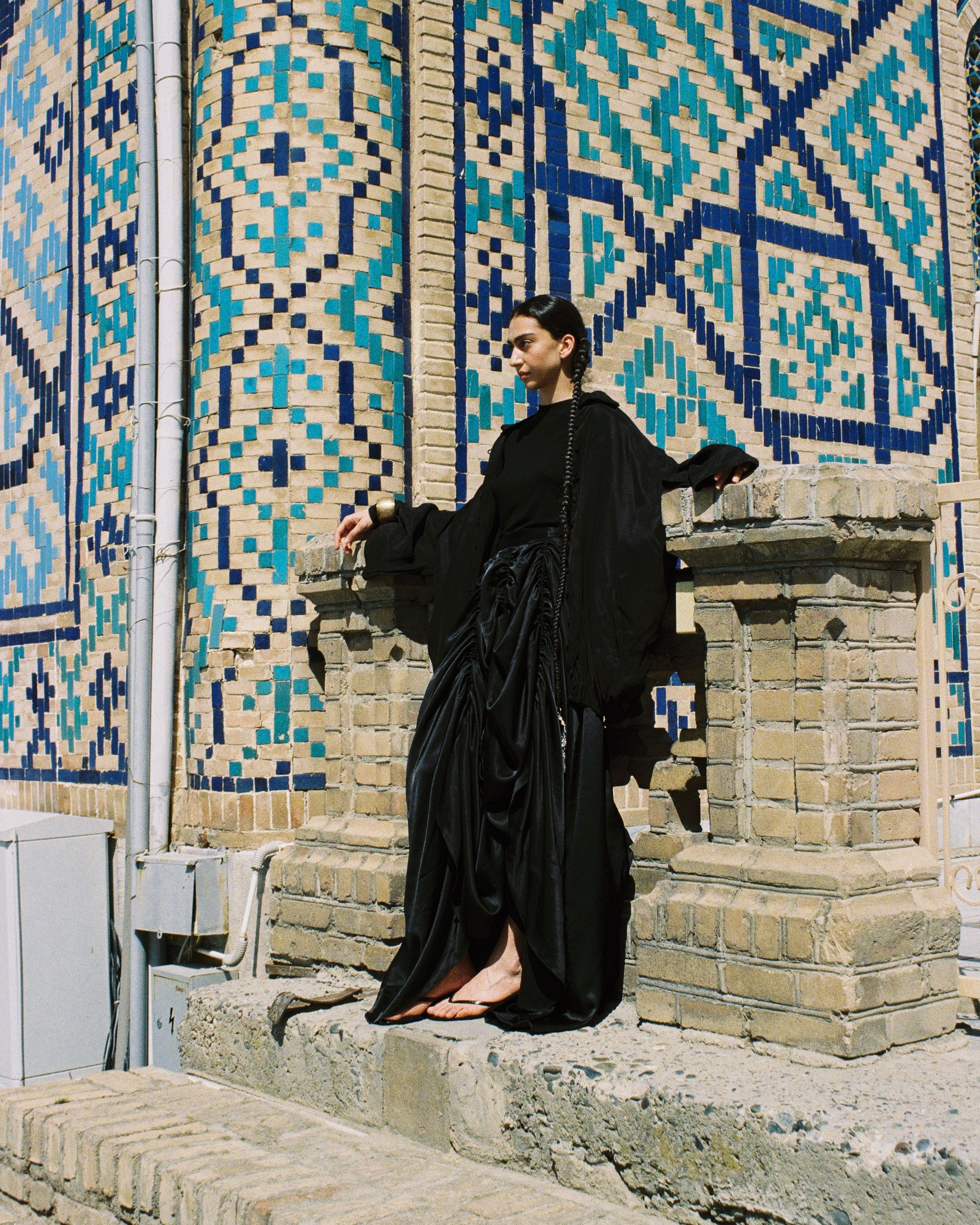 111-eva-nikogosiyan-main-book.jpg
