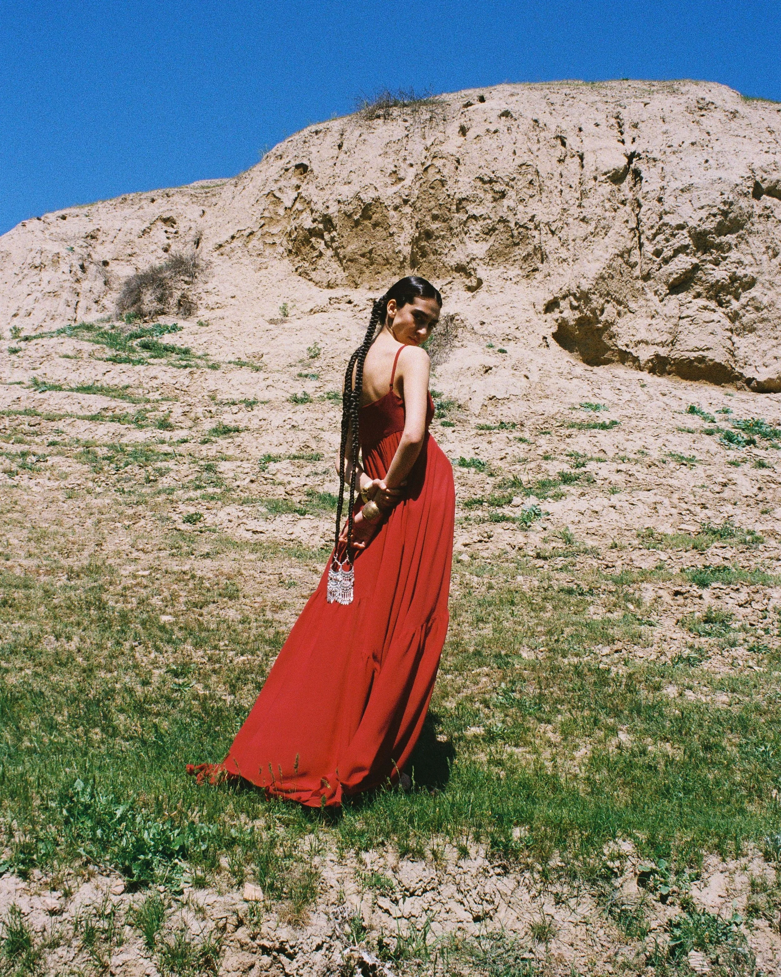 116-eva-nikogosiyan-main-book.jpg