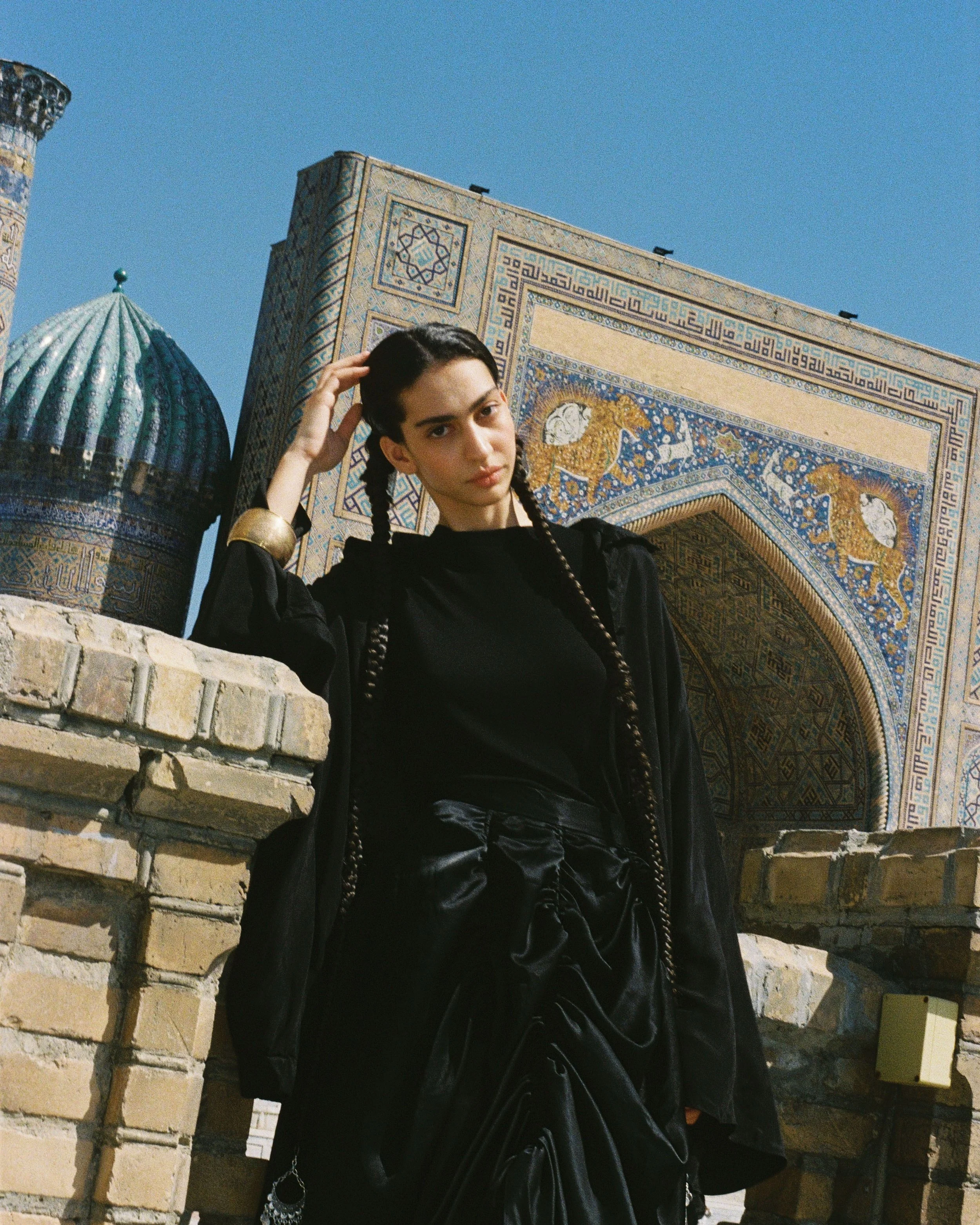 119-eva-nikogosiyan-main-book.jpg