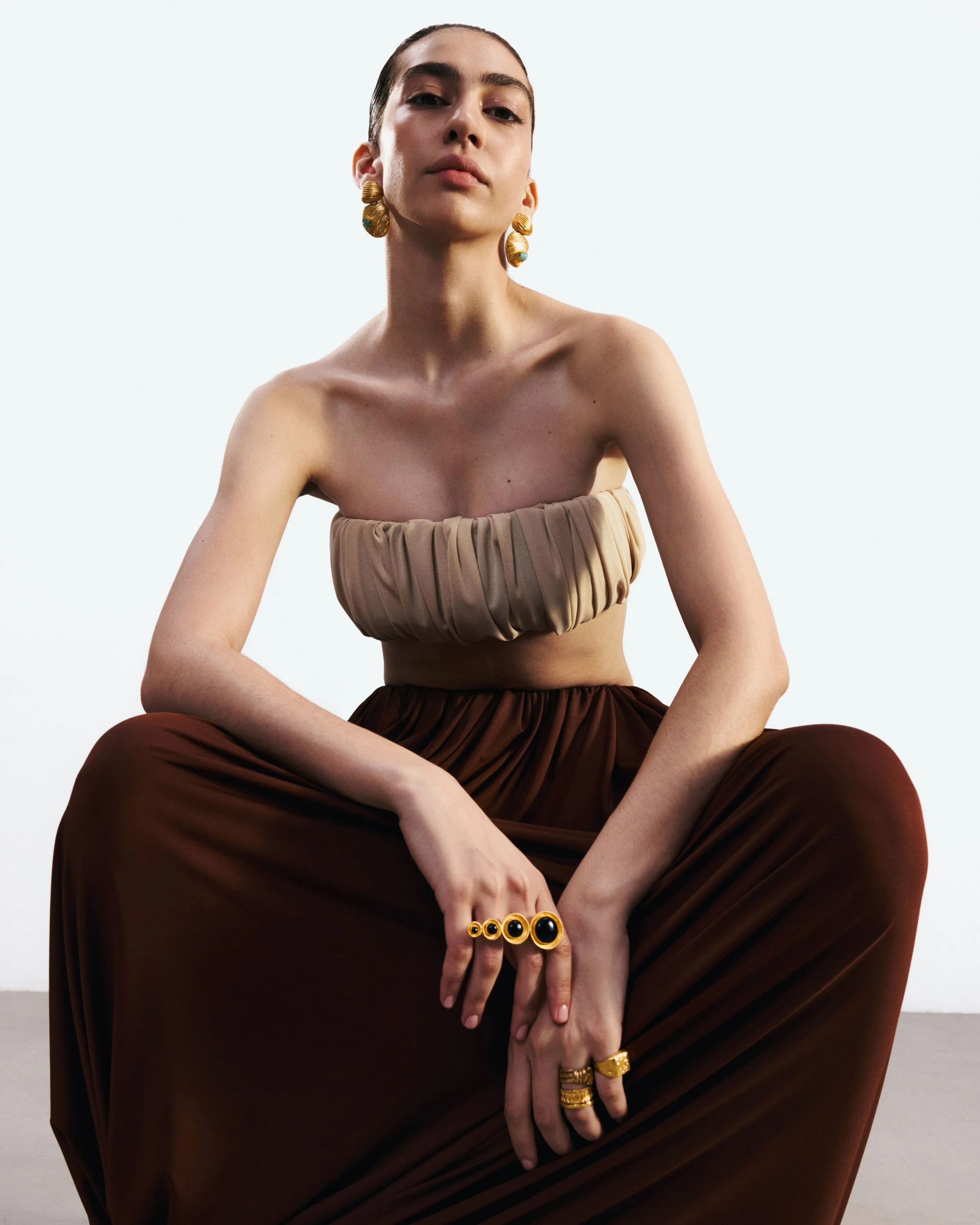 158-eva-nikogosiyan-main-book.jpg