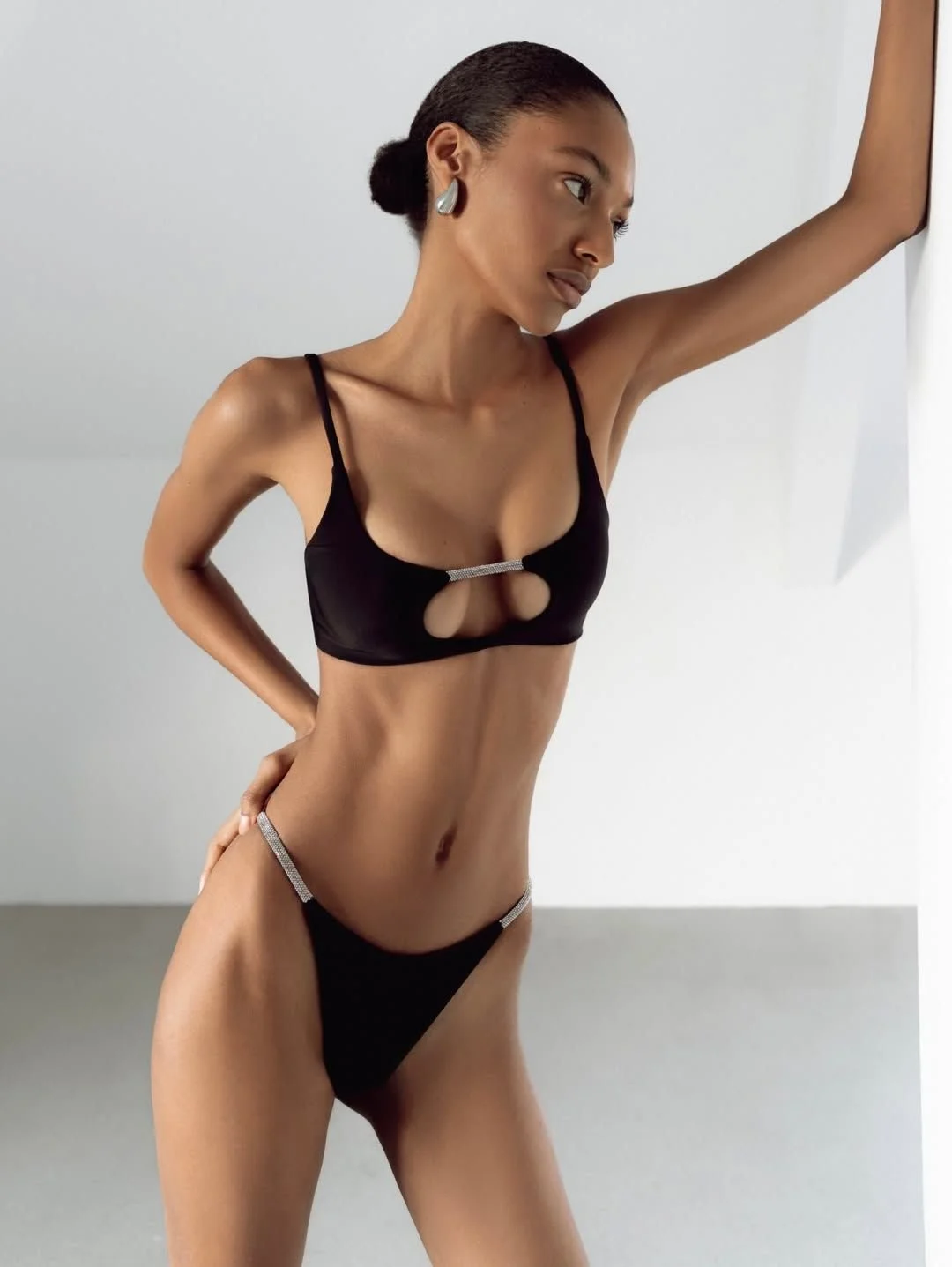 68-bruna-s-book-jeel-management.jpg