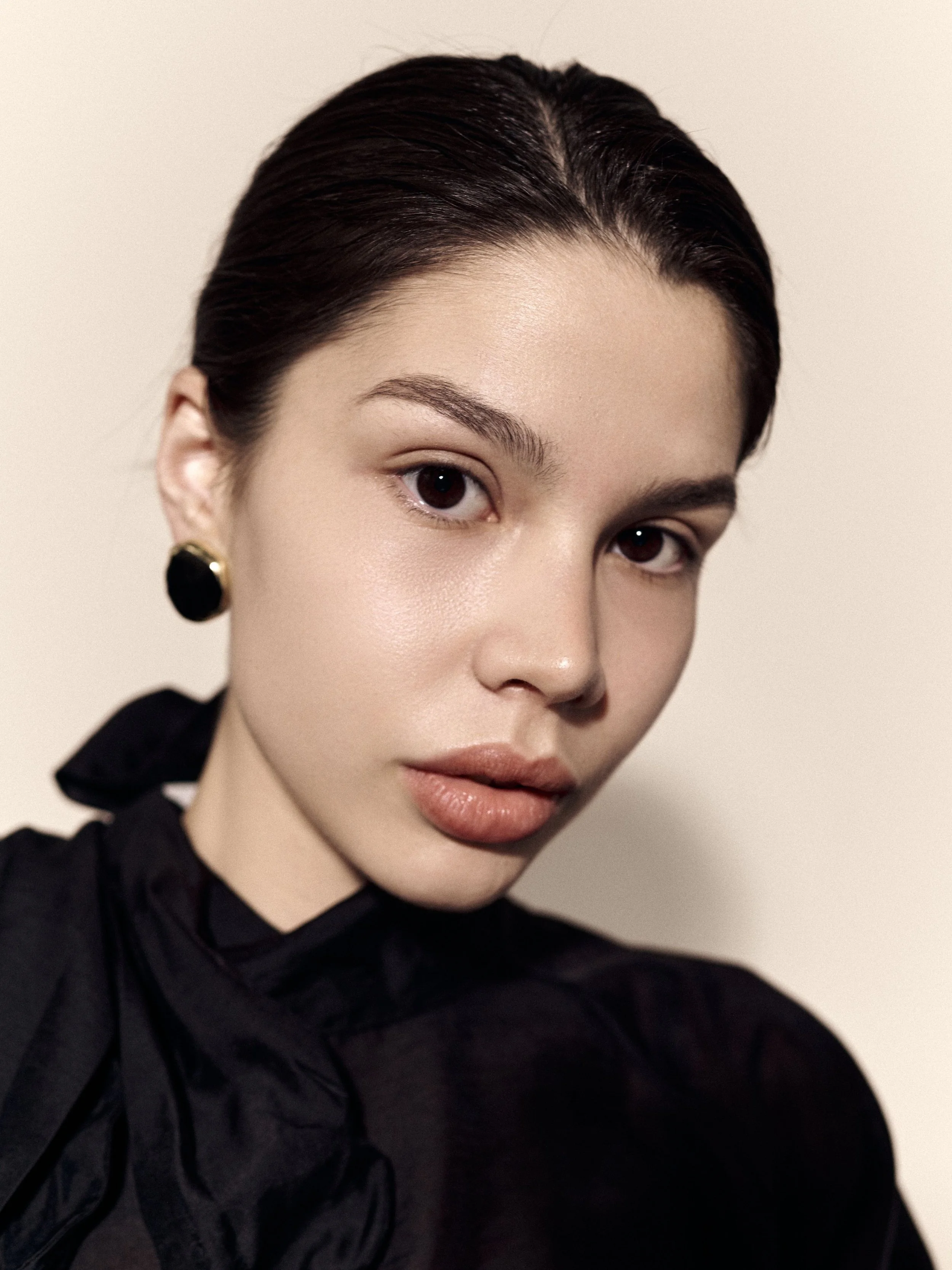 28-dilya-kussainova-main-book.jpg