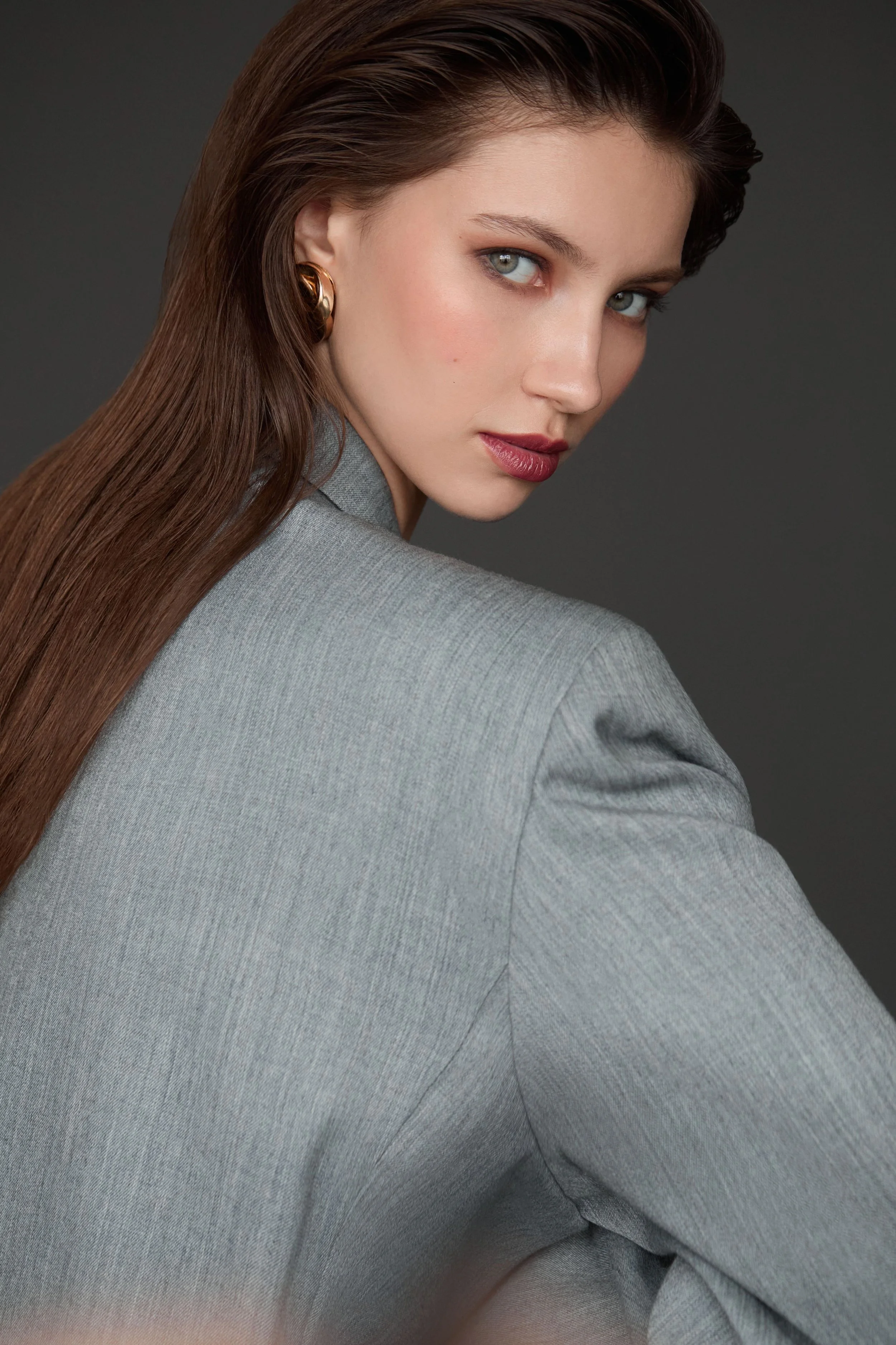 11-eliza-main-book-jeel-management.jpg