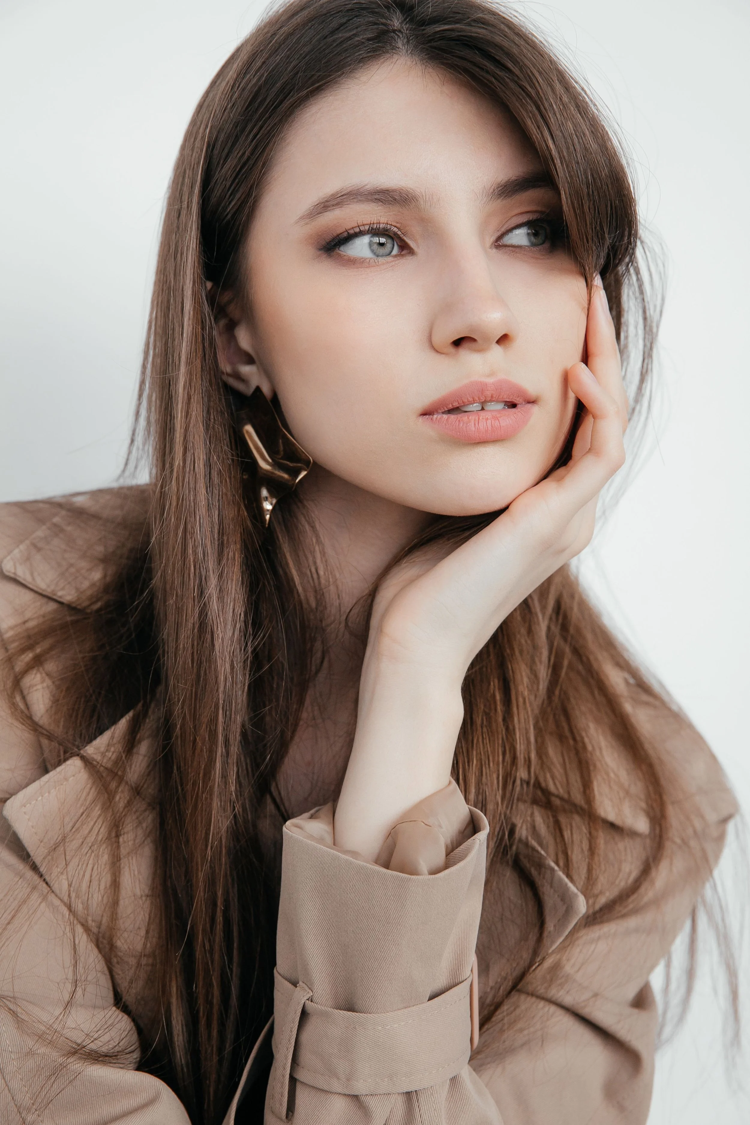 14-eliza-main-book-jeel-management.jpg