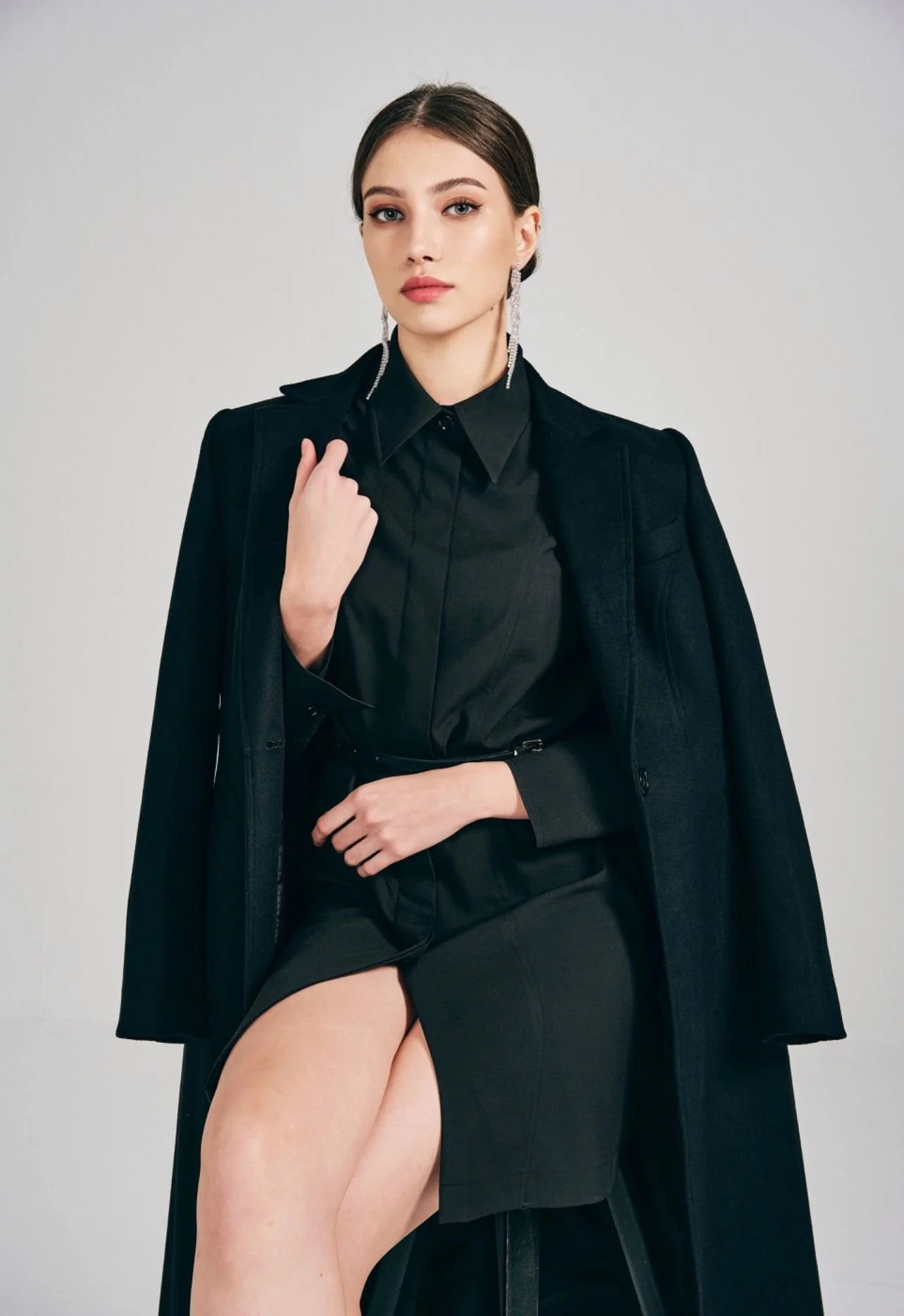 28-eliza-main-book-jeel-management.jpg