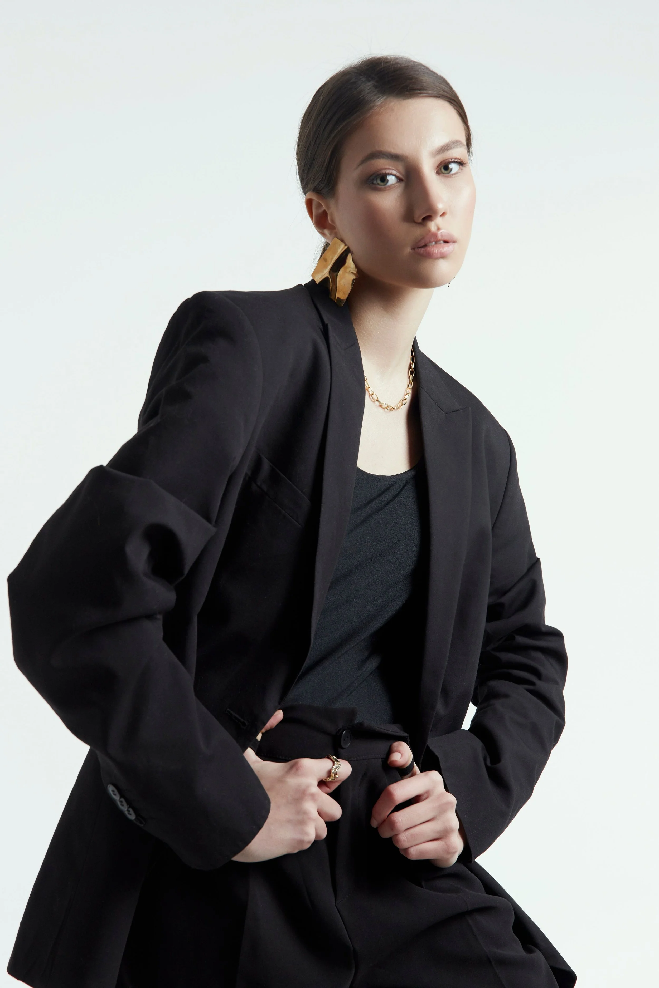 36-eliza-main-book-jeel-management.jpg