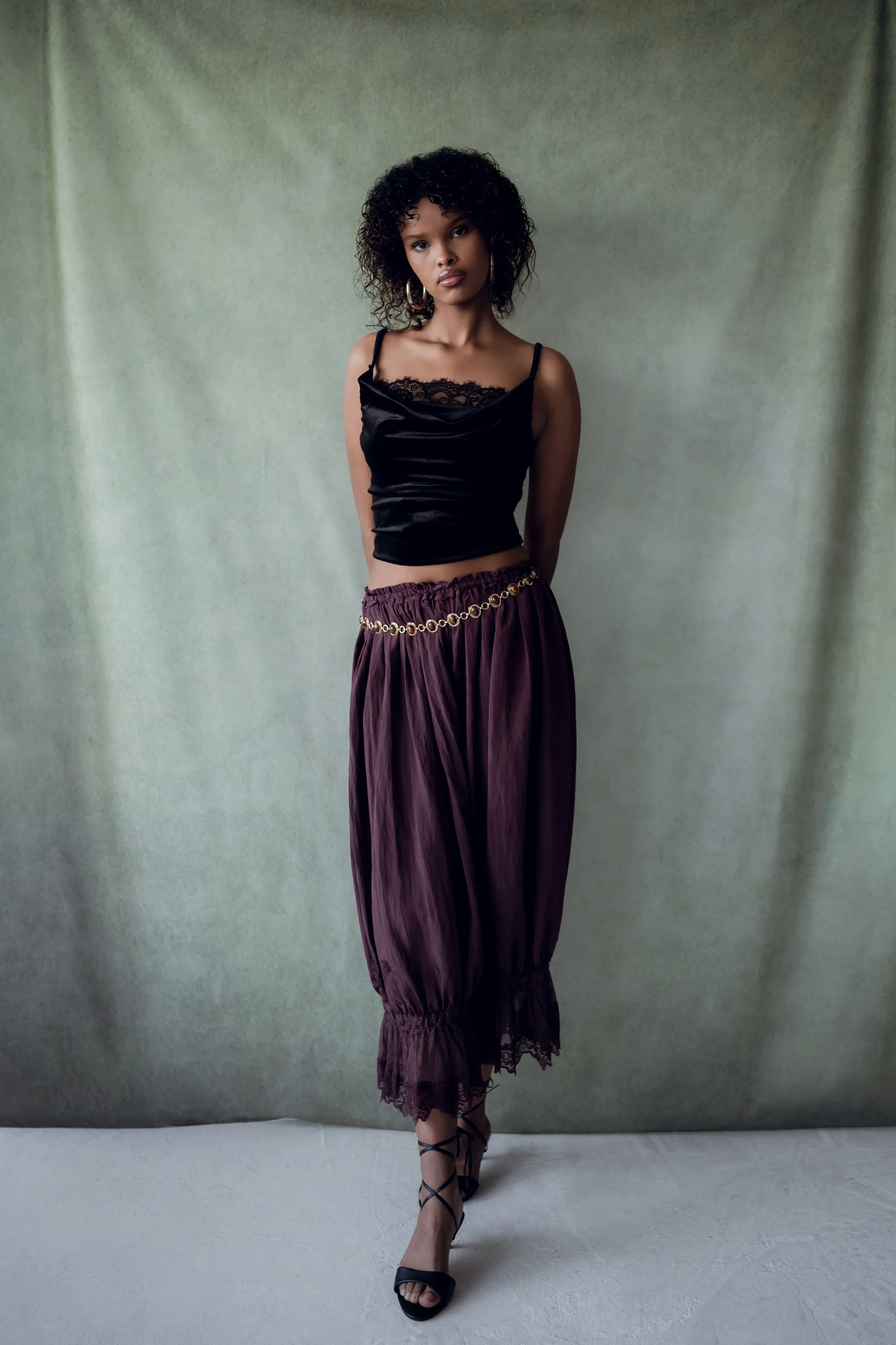 16-mouna-m-main-book-jeel-management.jpg