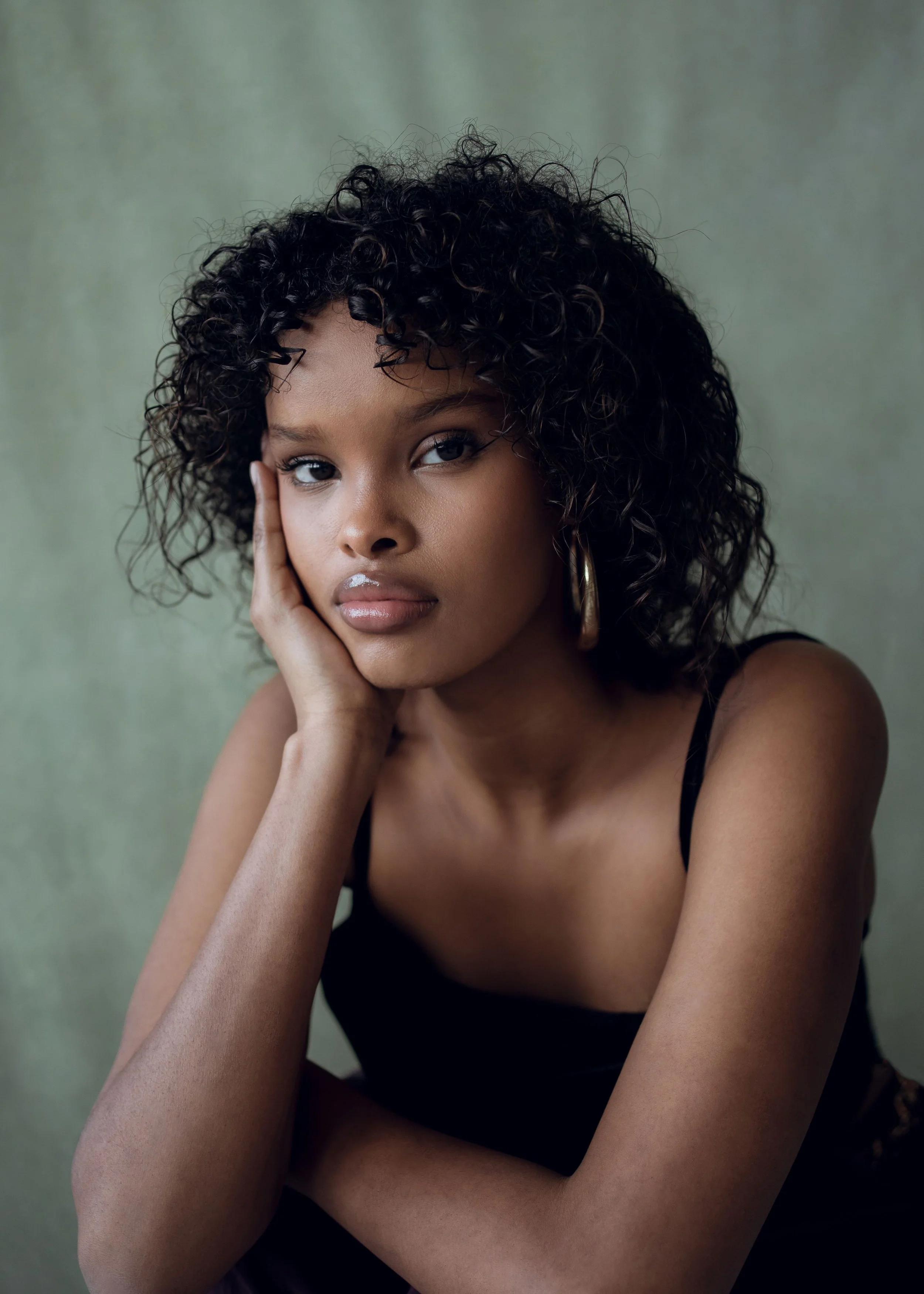 17-mouna-m-main-book-jeel-management.jpg