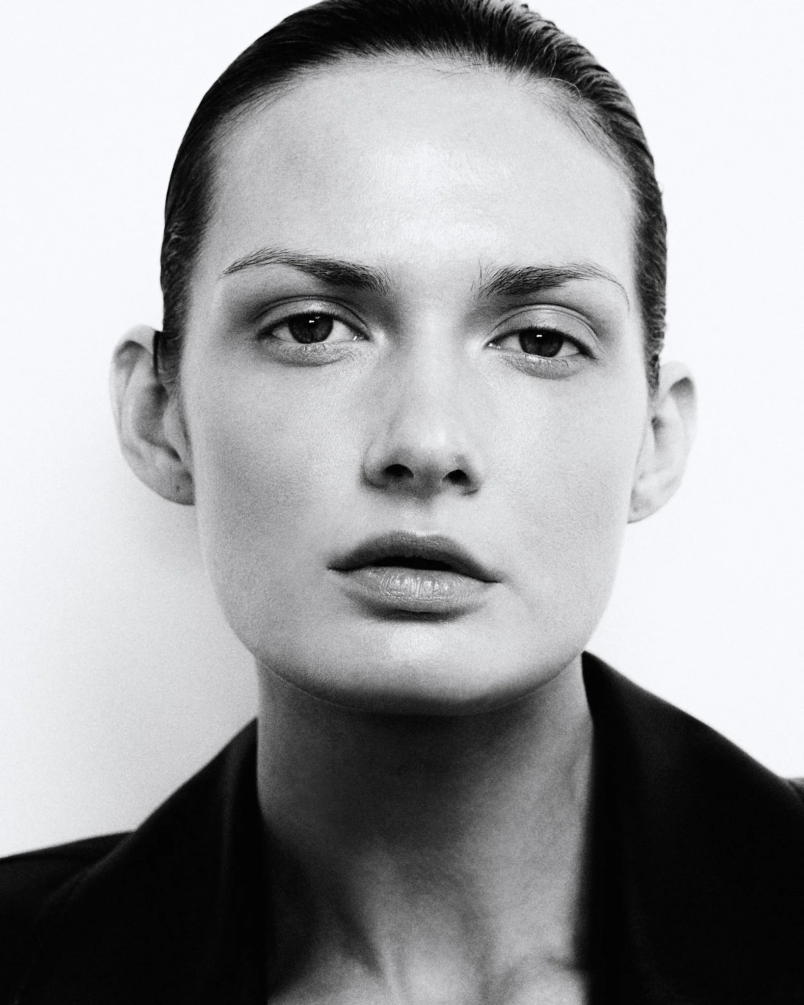 9-alexandra-m-main-book-jeel-management.jpg