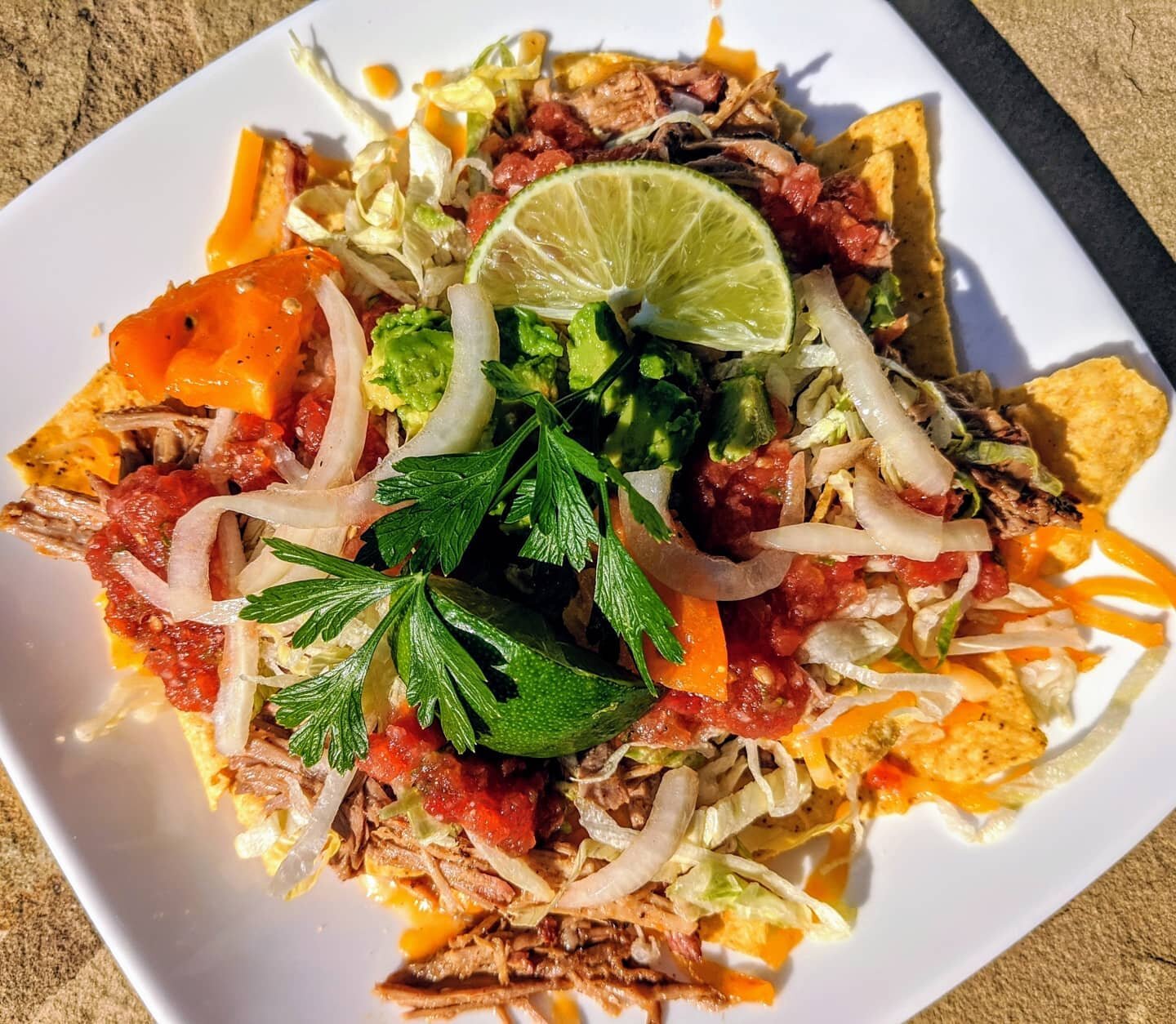 Leftover pulled pork calls for nachos!!! 😋🙌🏻
.
.
.
#PulledPork #PulledPorkNachos #PorkButt #BigGreenEgg #Pork #FreshVeggies #SlowAndLow #BBQFamily #Foodie #Barbeque #SmokedPorkButt #SmokedPork #SmokedBBQ #SmokedMeat #BBQ #Youtuber #YouTubeChannel 