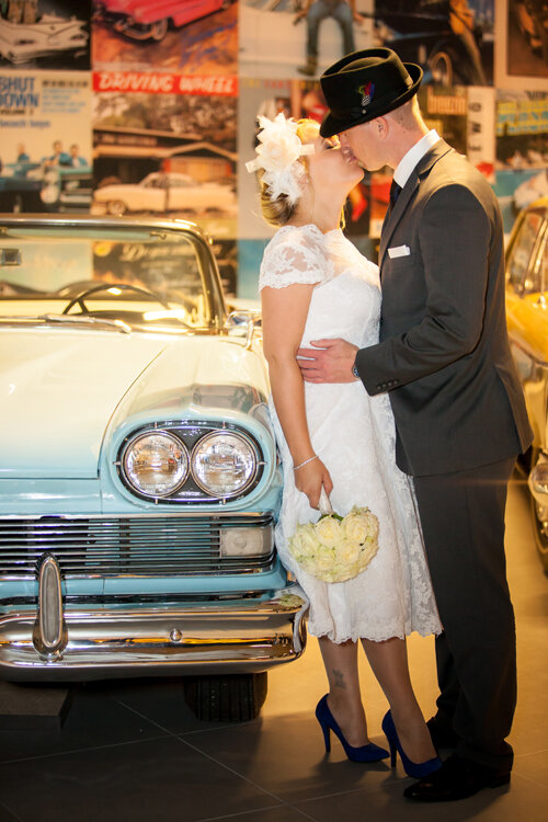 fotodelray_wedding_car_museum_denhaag.jpg