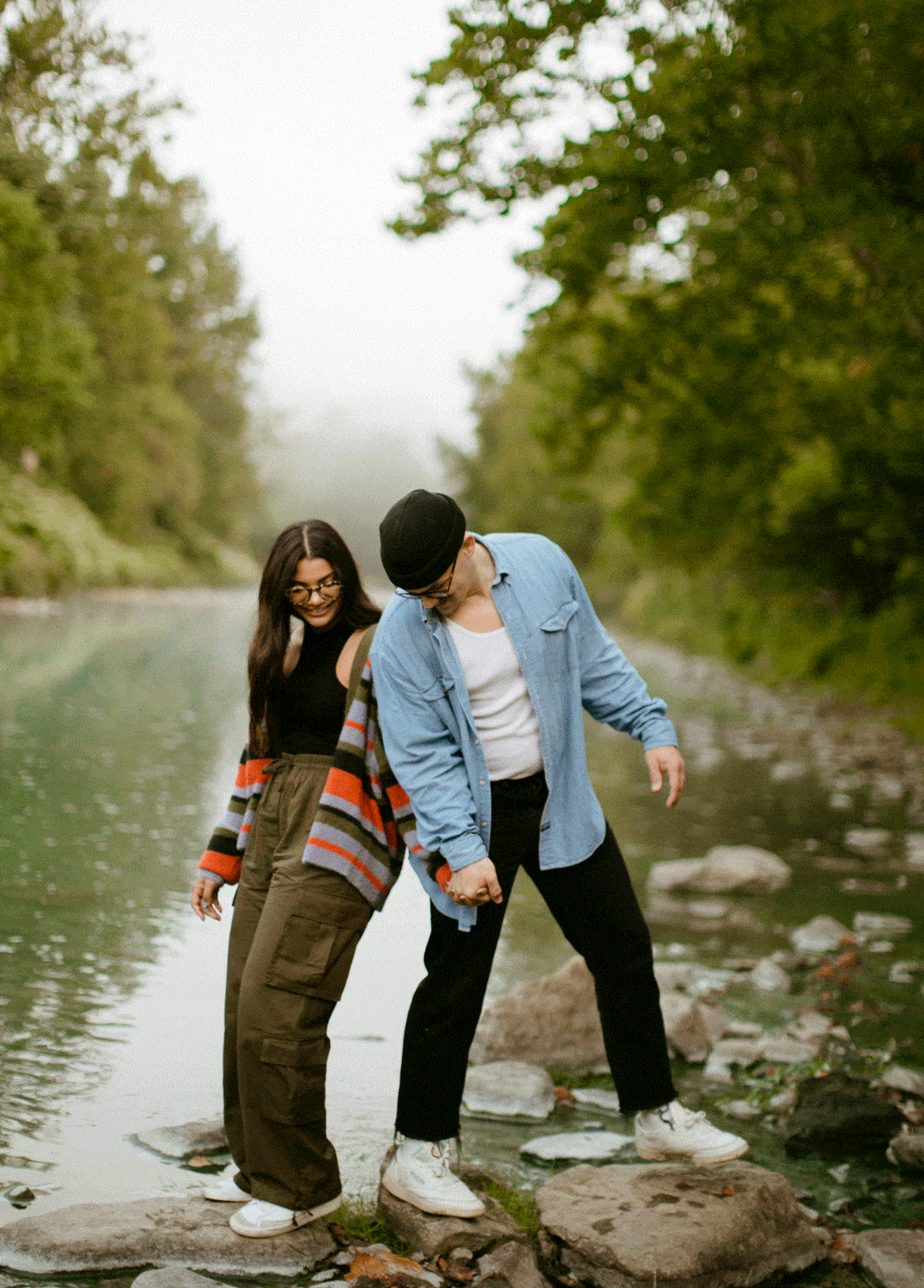 aqua-water-hipster-anniversary-session-emilee-carpenter-photography-min.gif