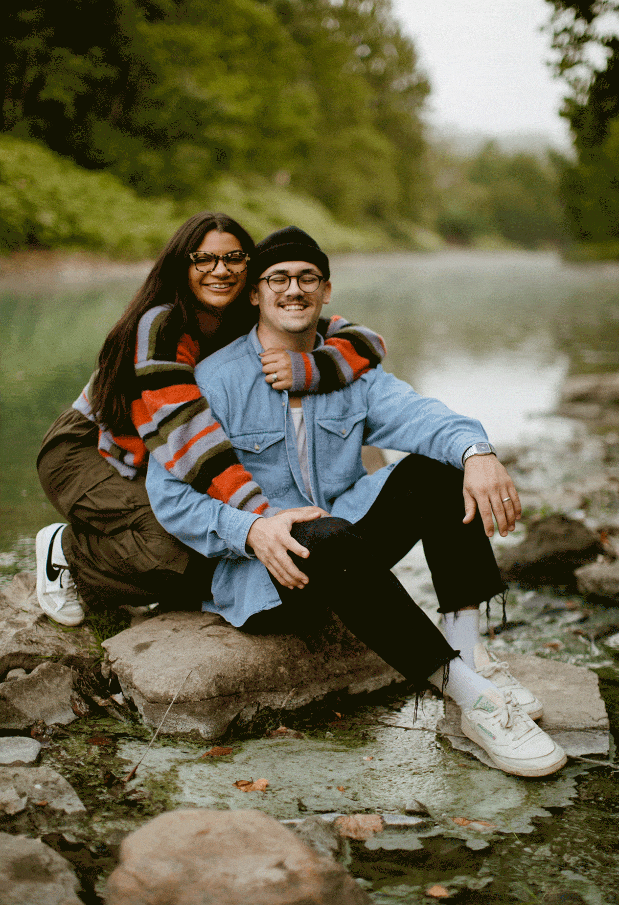 aqua-water-hipster-anniversary-session-emilee-carpenter-photography-2-min.gif