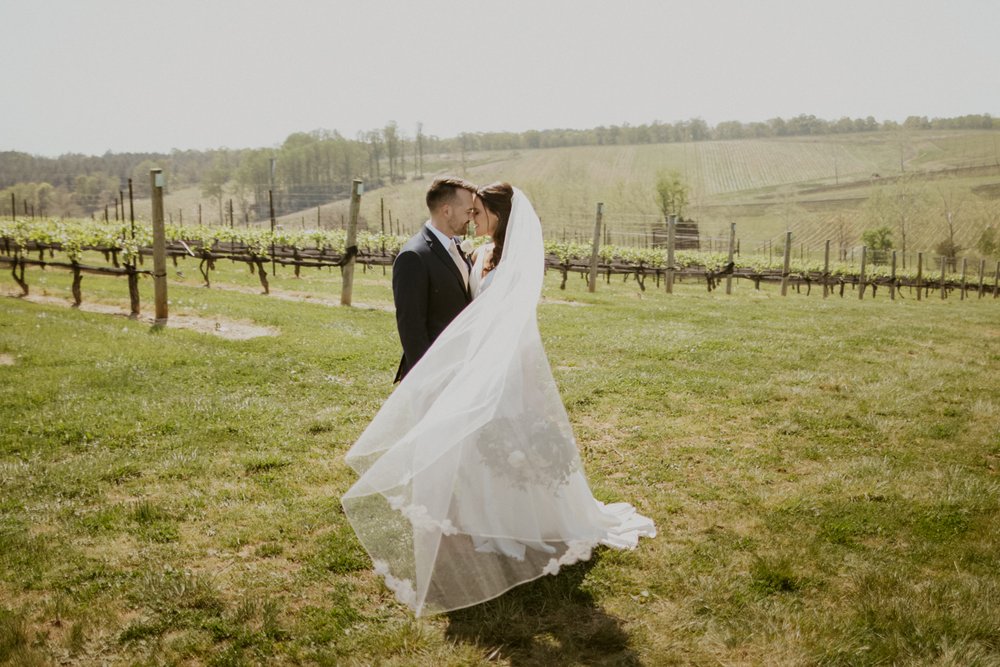 sam-rachel-stone-tower-winery-wedding-emilee-carpenter-photography-gifs-105.JPG