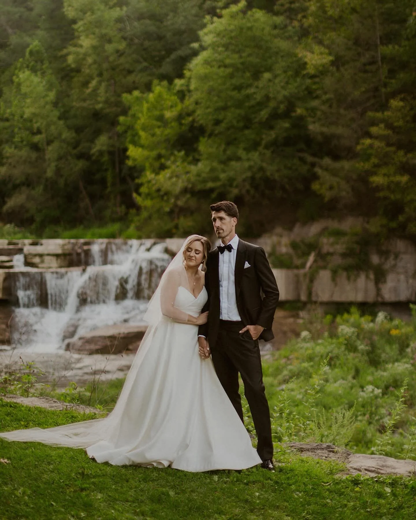 Cheers to Nicolette and Sean, who crafted the most timeless, yet epic destination wedding weekend at @inntfalls 🤍