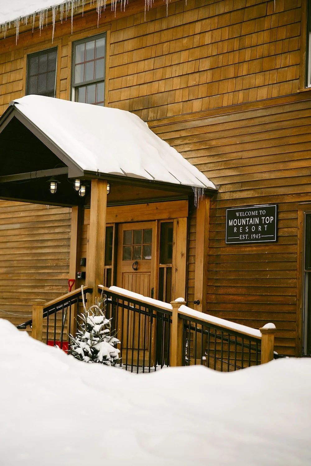 Entrance of the Mountain Top Resort venue.