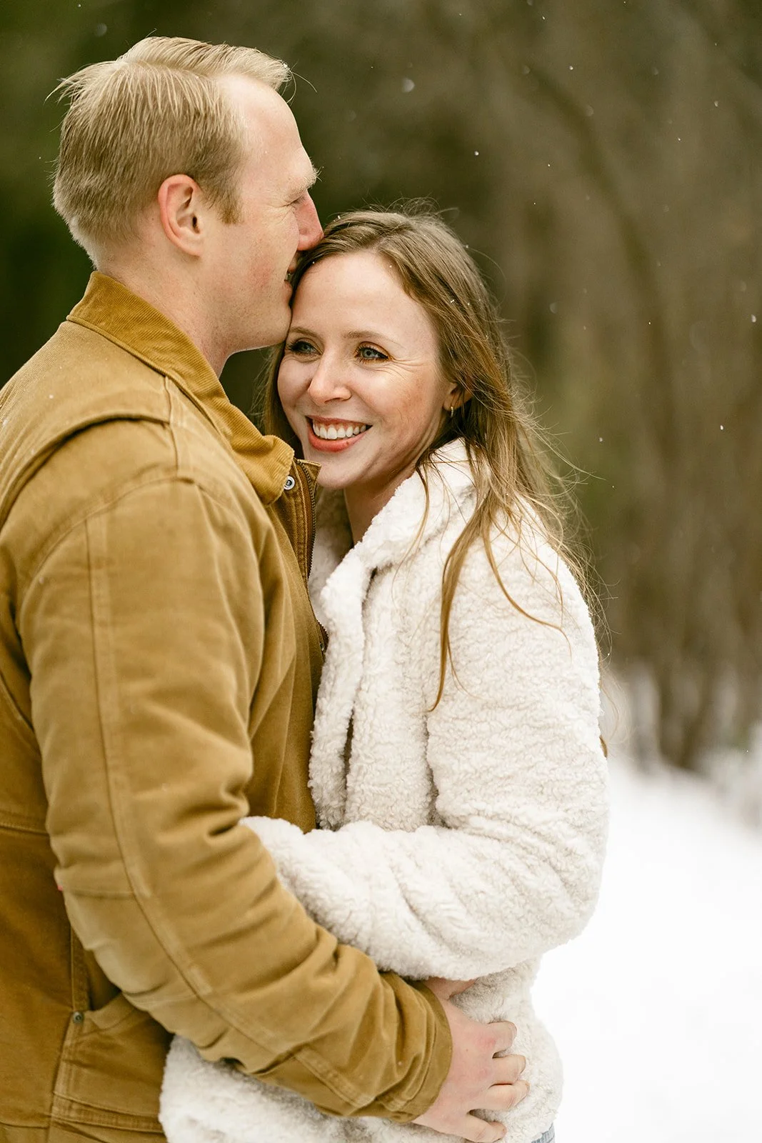 winter engagement photos dustin-taylor-green-lakes-state-park-engagement-shoot-emilee-carpenter-photography-3.jpg