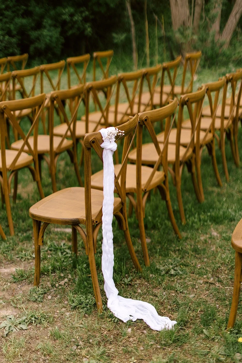 modern-rustic-wedding-at-the-pines-in-upstate-ny-39.jpg