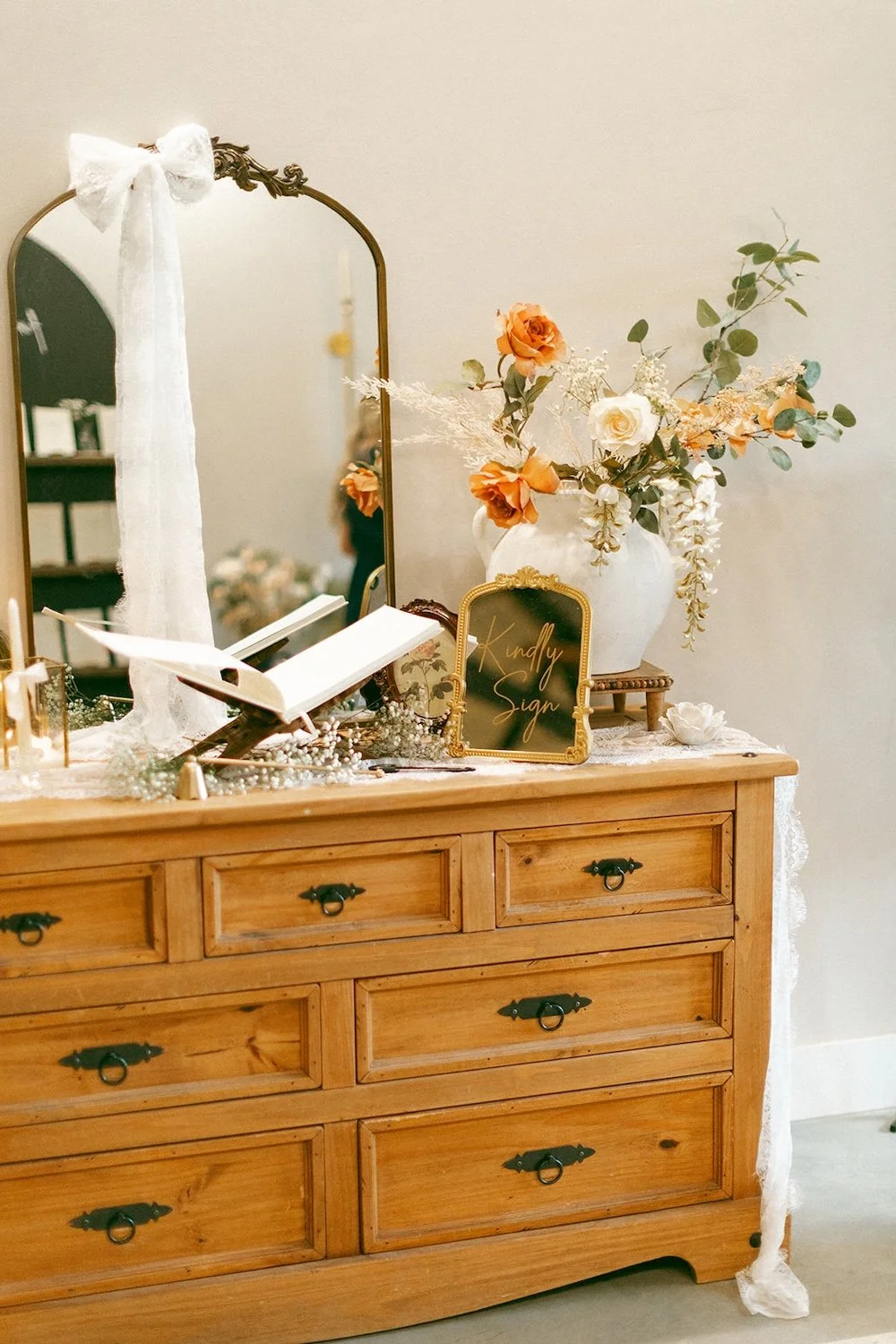 modern-rustic-wedding-at-the-pines-in-upstate-ny-32.jpg