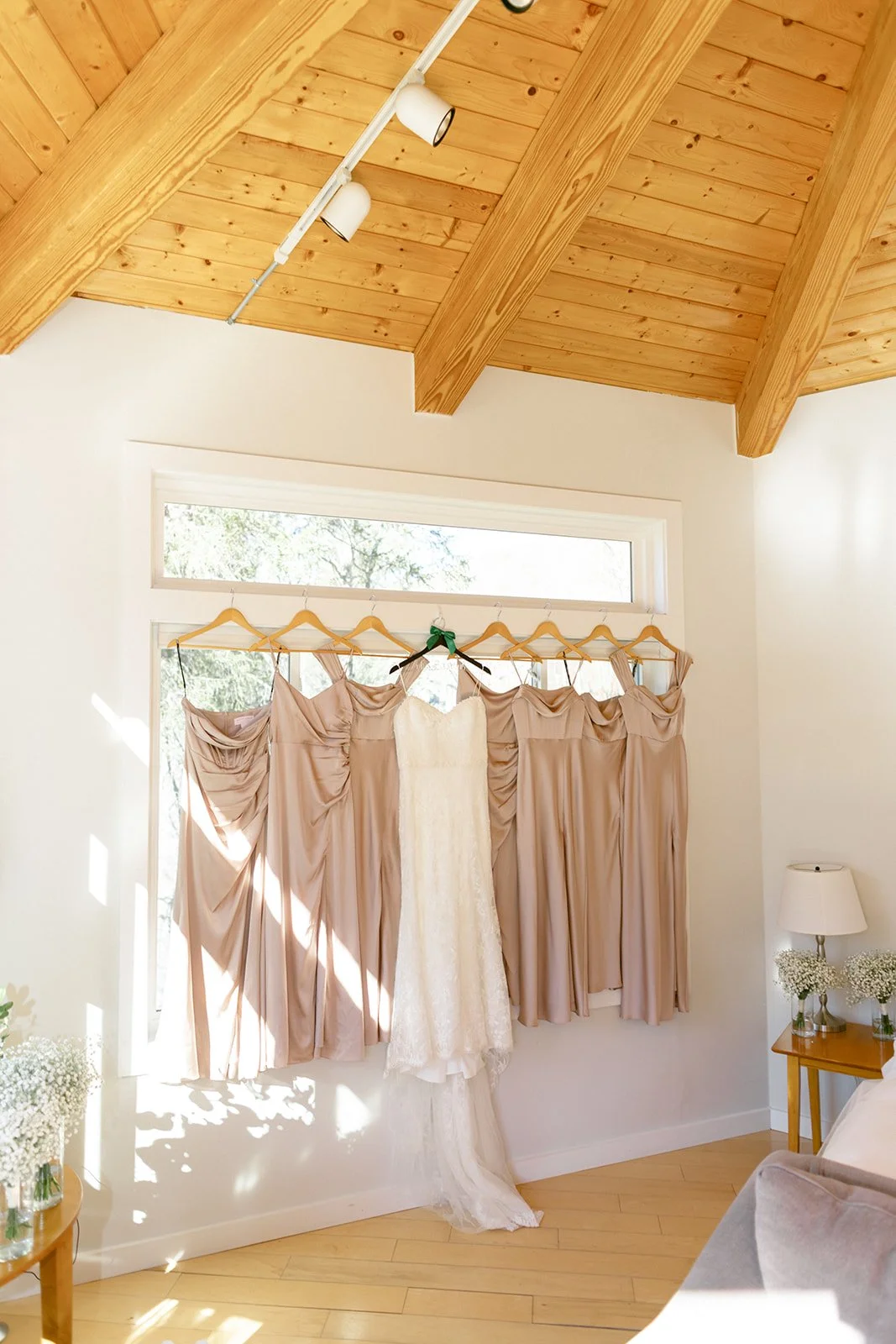 earthy-and-romantic-catskills-wedding-at-full-moon-resort-madi-and-eric-54.jpg